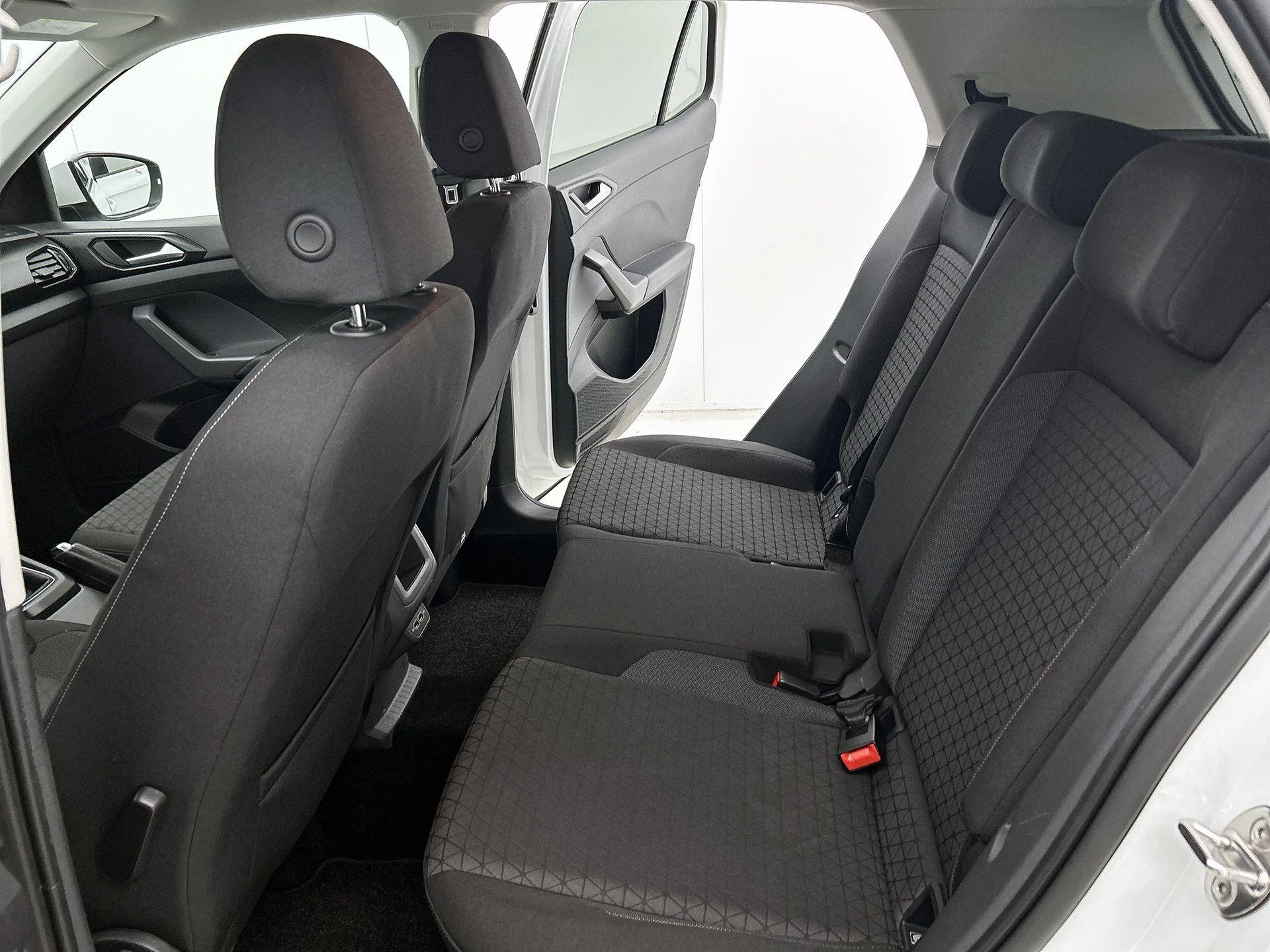 Volkswagen-T-Cross-image-25