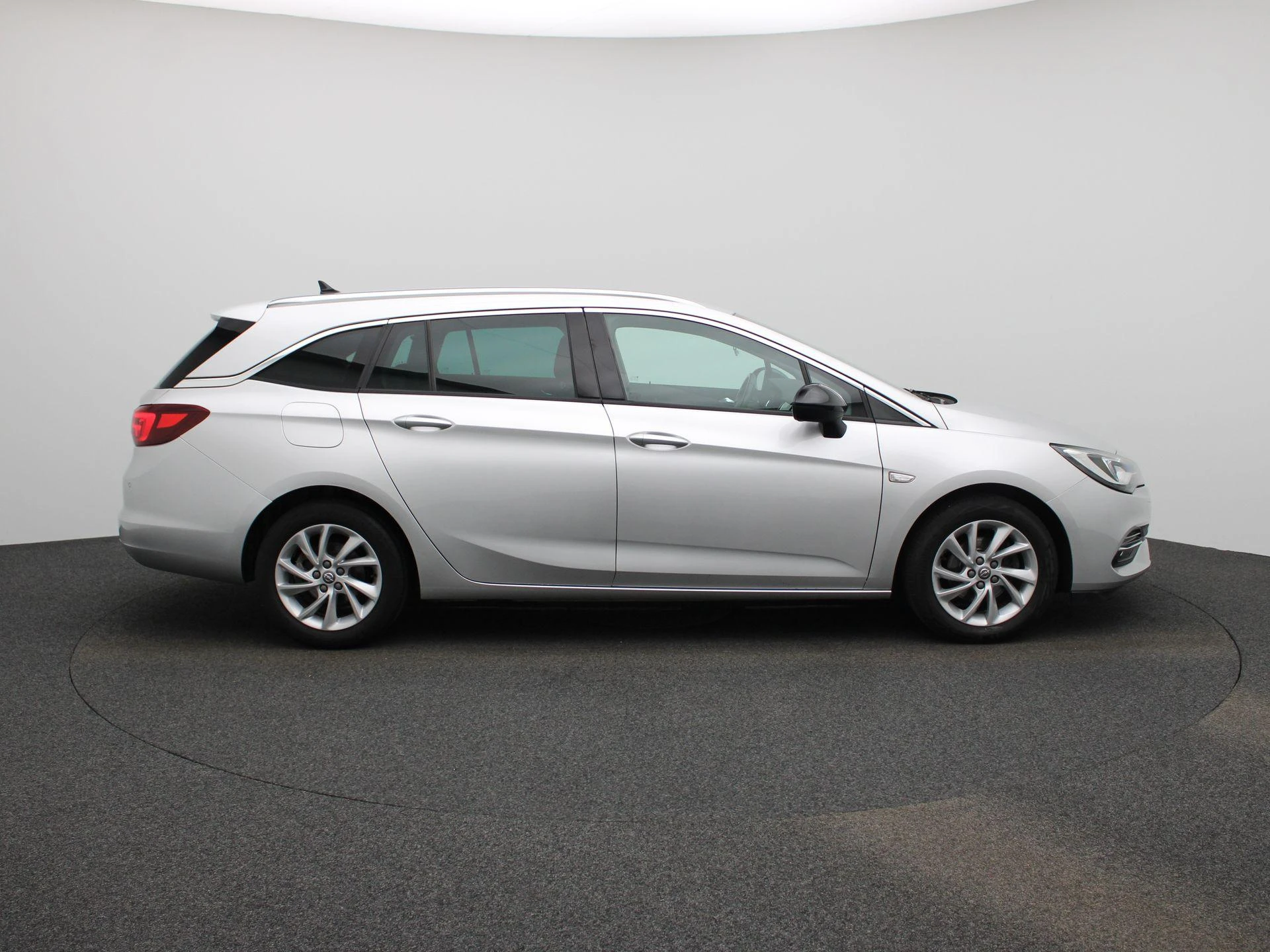 Opel-Astra-image-5