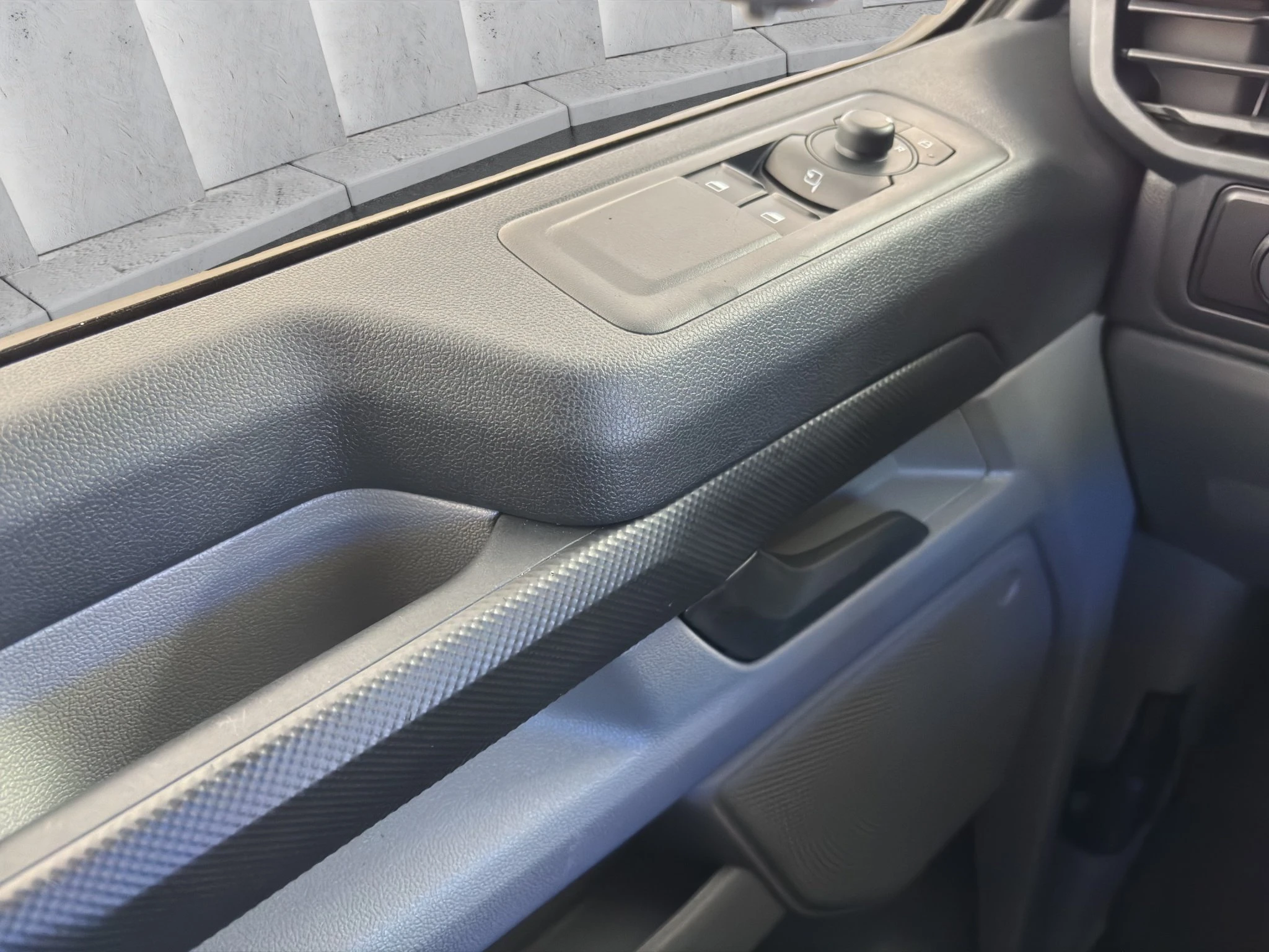 Ford-Transit Custom-image-13