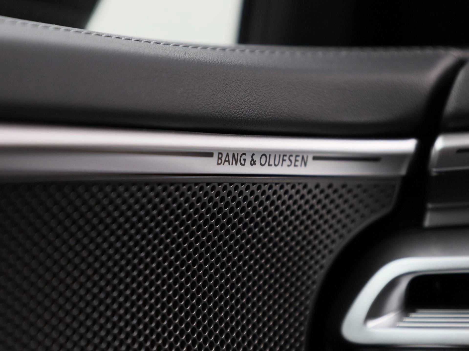 Audi A6 Avant 2.0 e-hybrid quattro S edition 299 PK