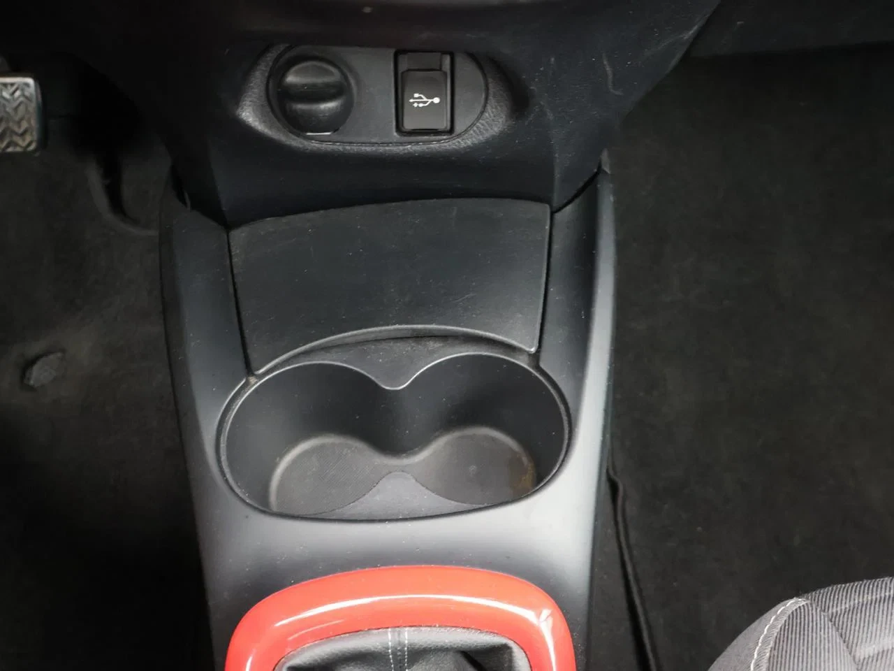 Toyota-Yaris-image-16