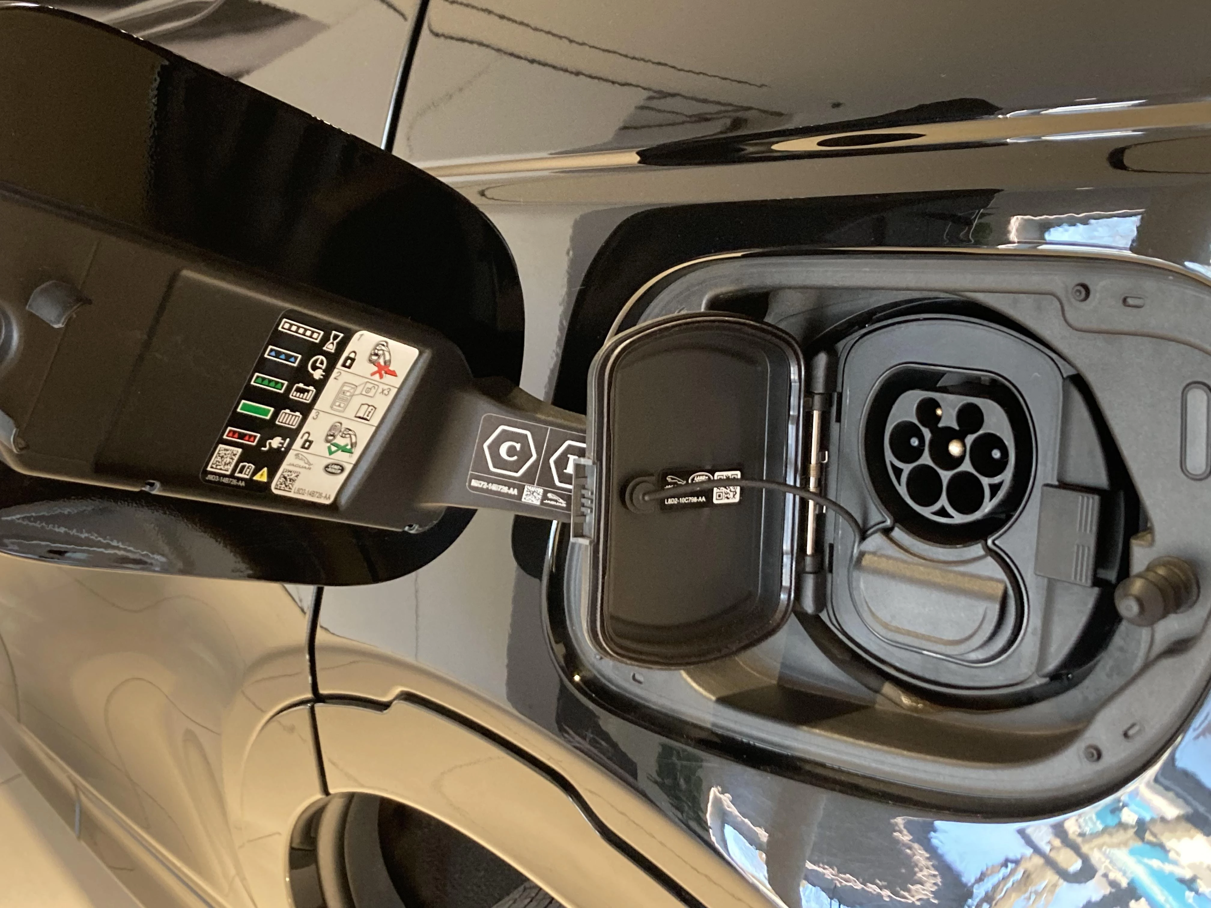 Land Rover-Discovery Sport-image-12