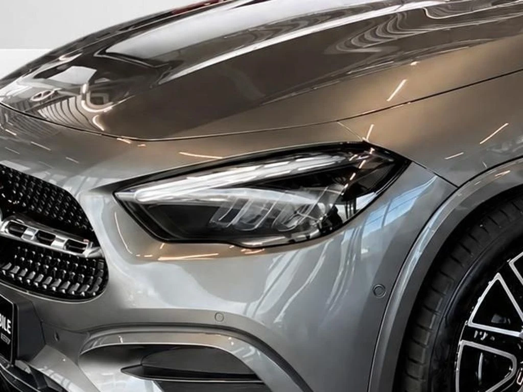 Mercedes-Benz-GLA 200-image-4