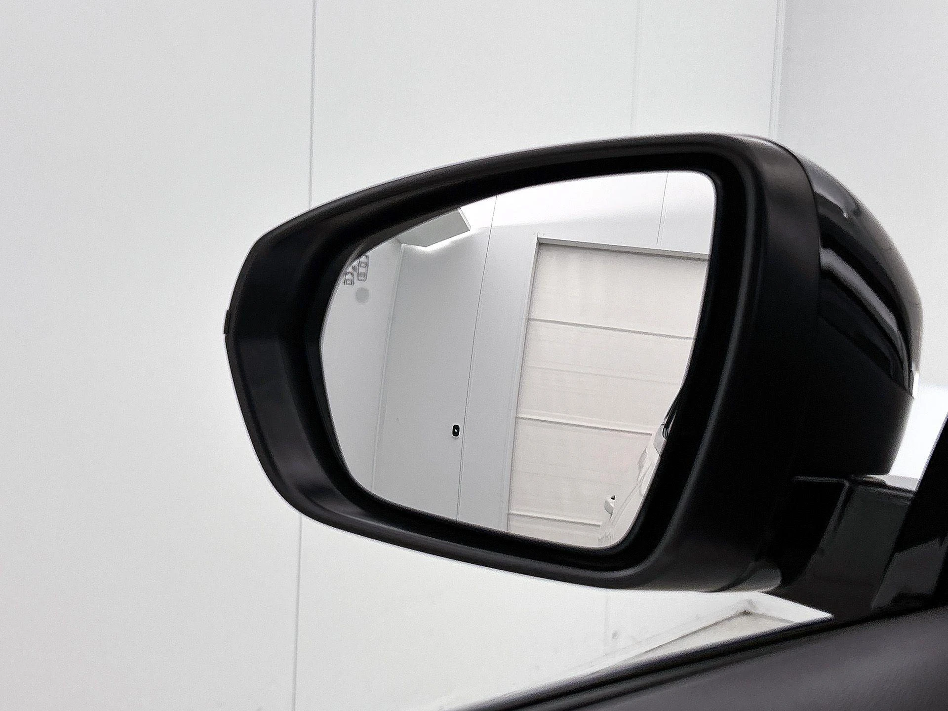 Opel-Grandland X-image-18