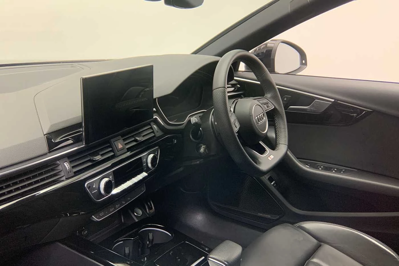 Audi-A4-image-11