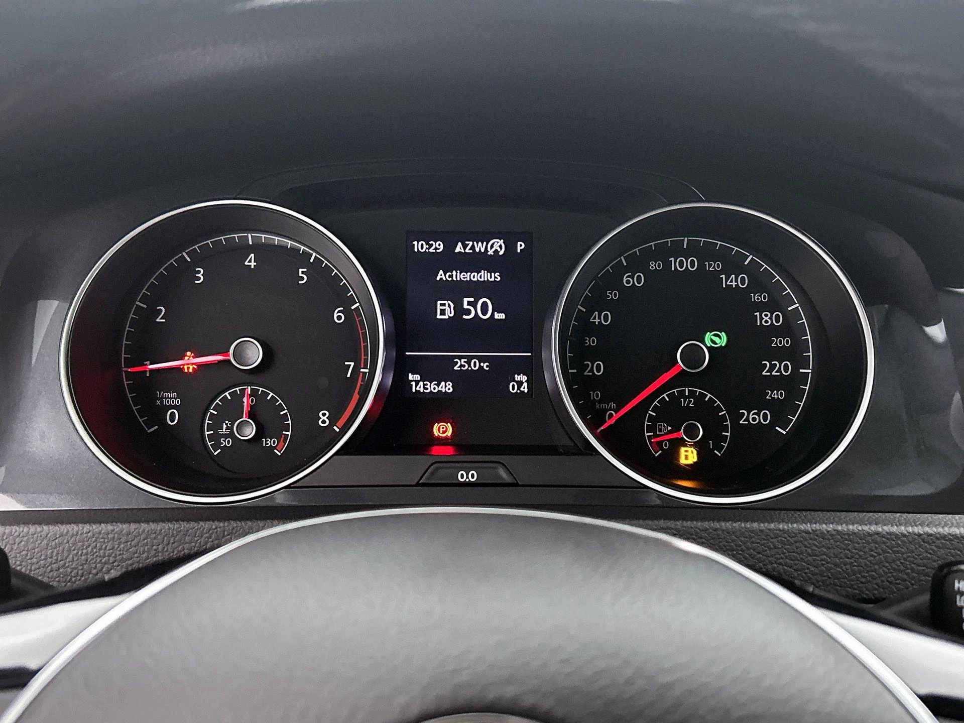 Volkswagen-Golf-image-17