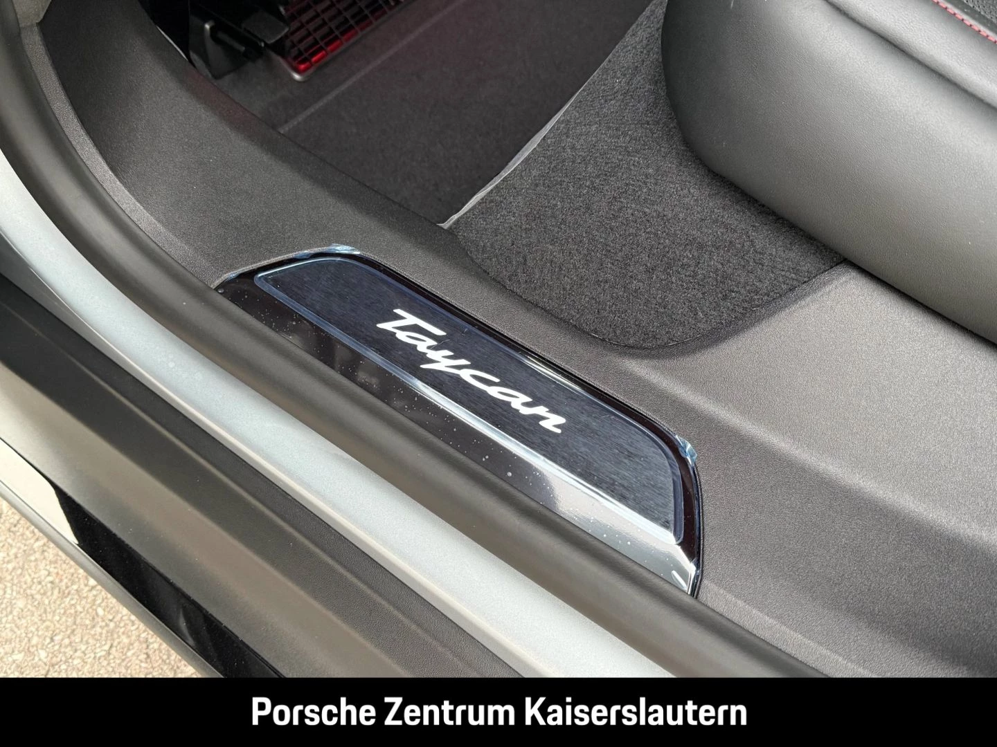 Porsche Taycan GTS Sport Turismo HA-Lenkung Active-Ride gts