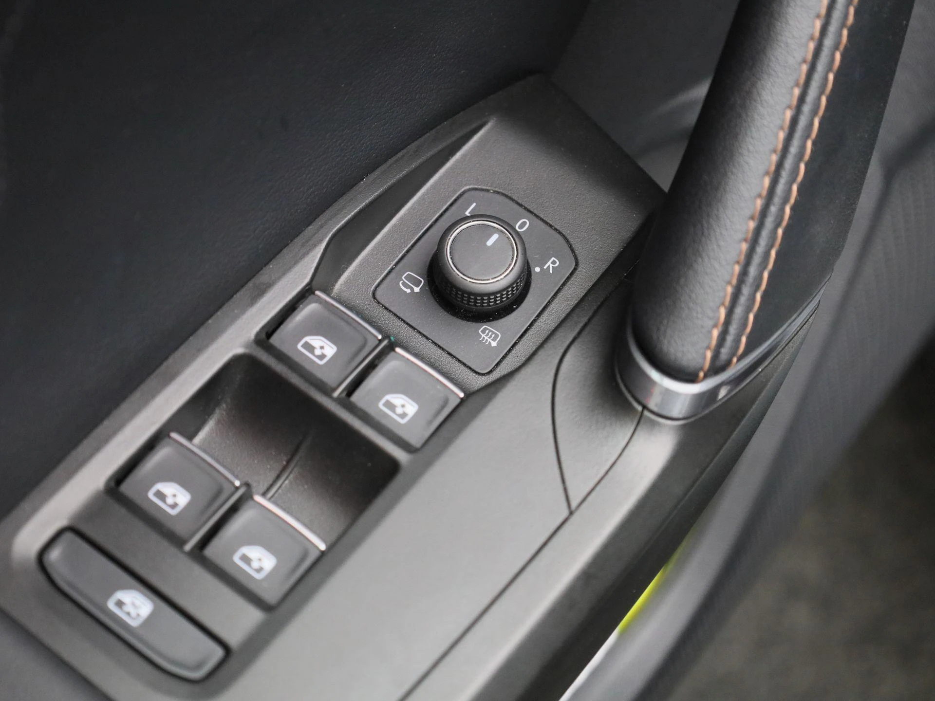 CUPRA-Leon-image-33
