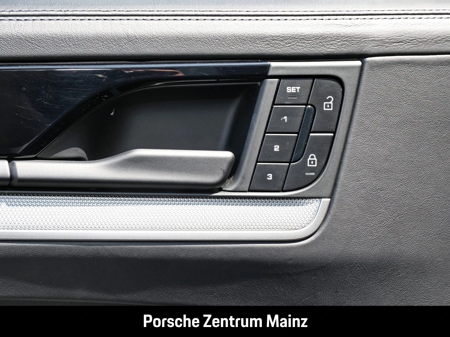 Porsche-Cayenne-image-29