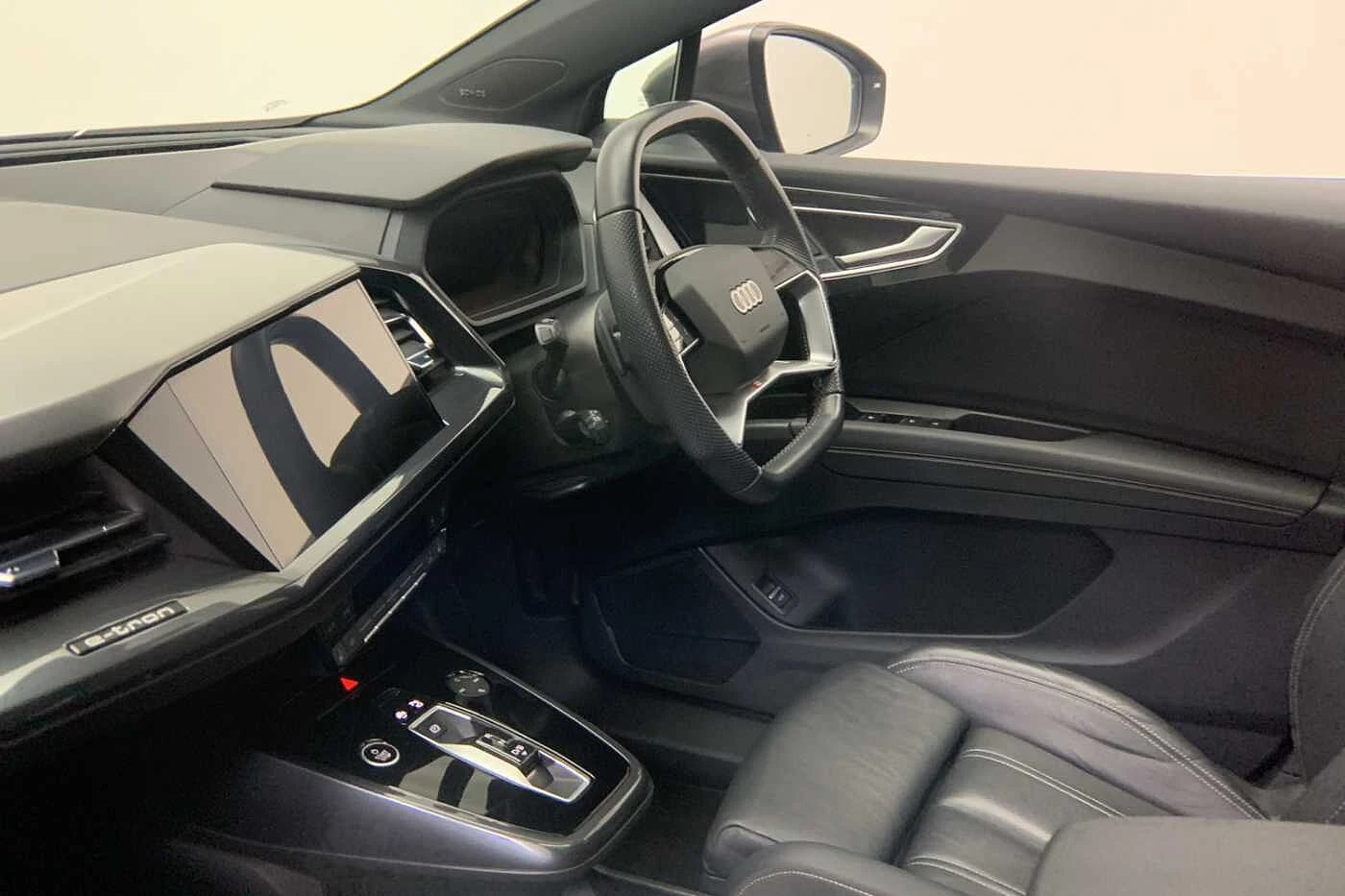 Audi-Q4 Sportback e-tron-image-1