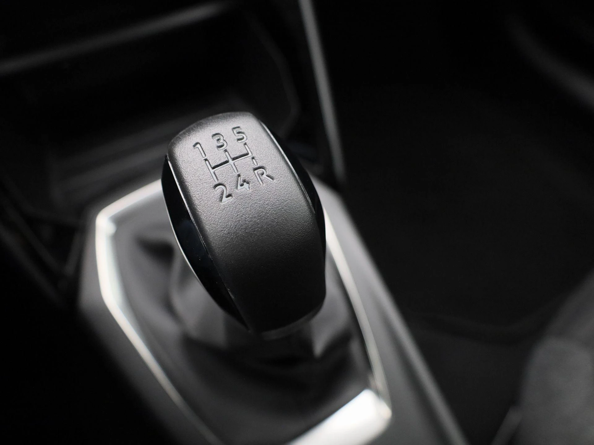 Peugeot-208-image-22