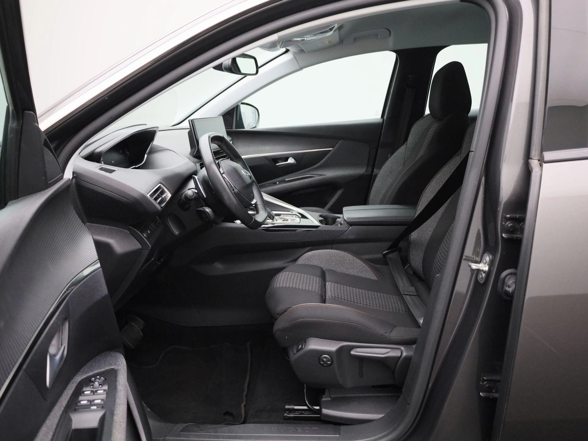 Peugeot 3008 1.5 BlueHDi 96kW S&S EAT8 Active Pack