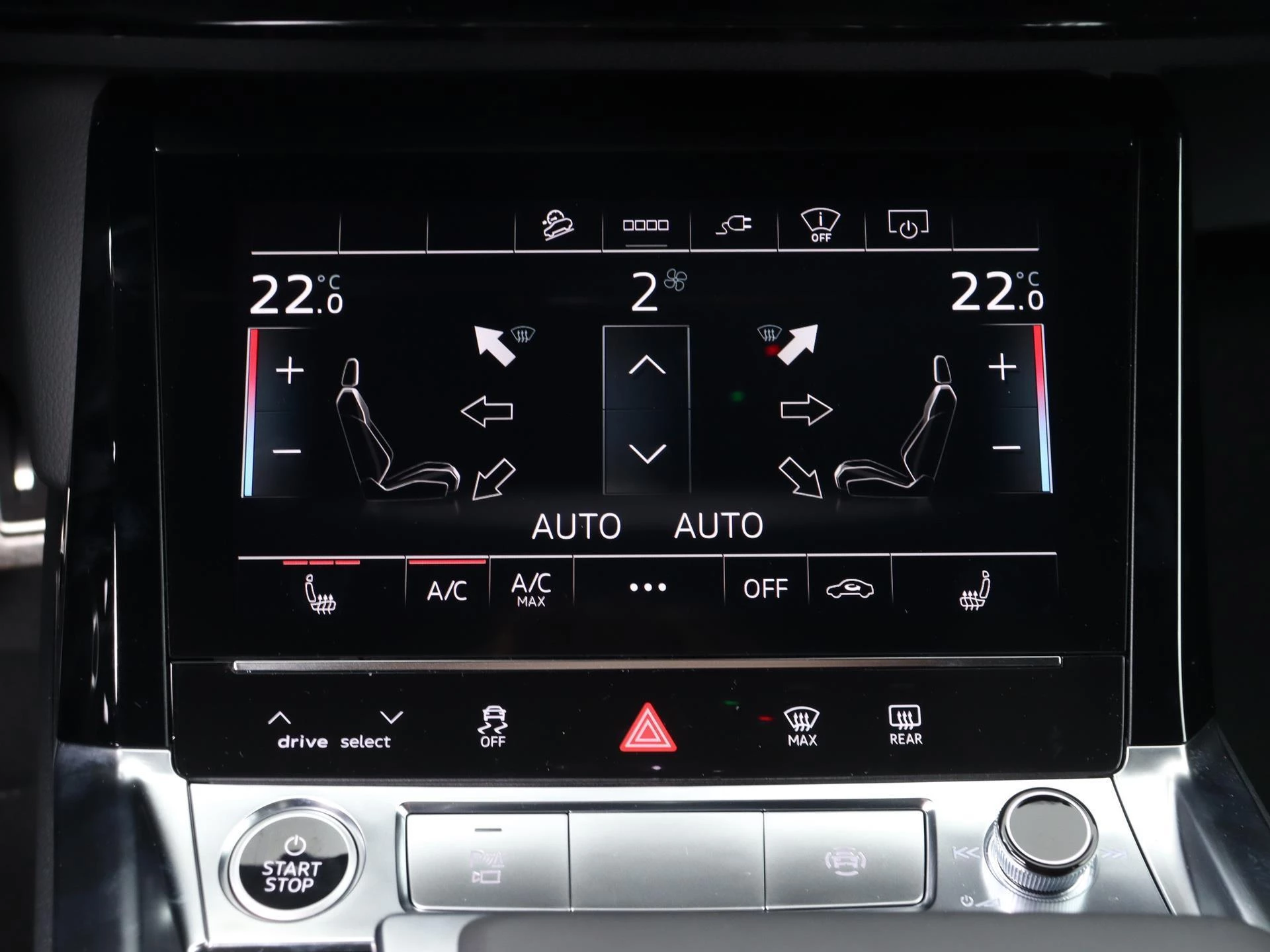 Audi-Q8 e-tron-image-13