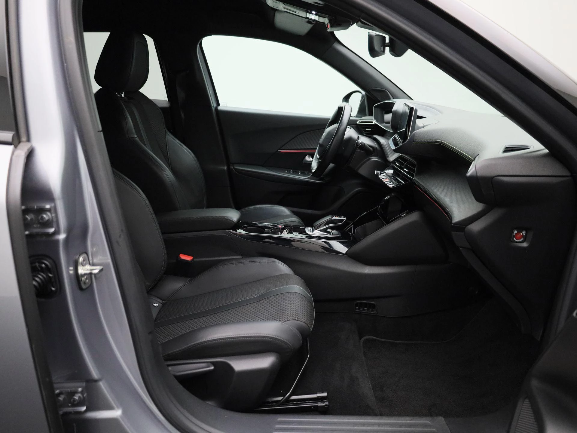 Peugeot e-2008 EV GT 50 kWh
