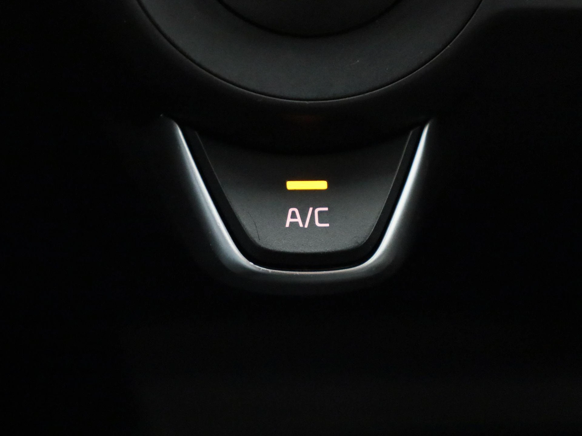 Kia-Stonic-image-19