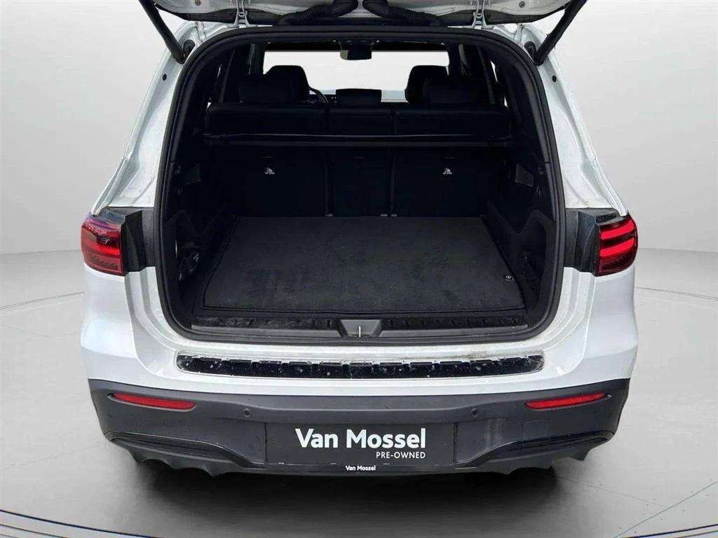 Mercedes-Benz-EQB-image-22