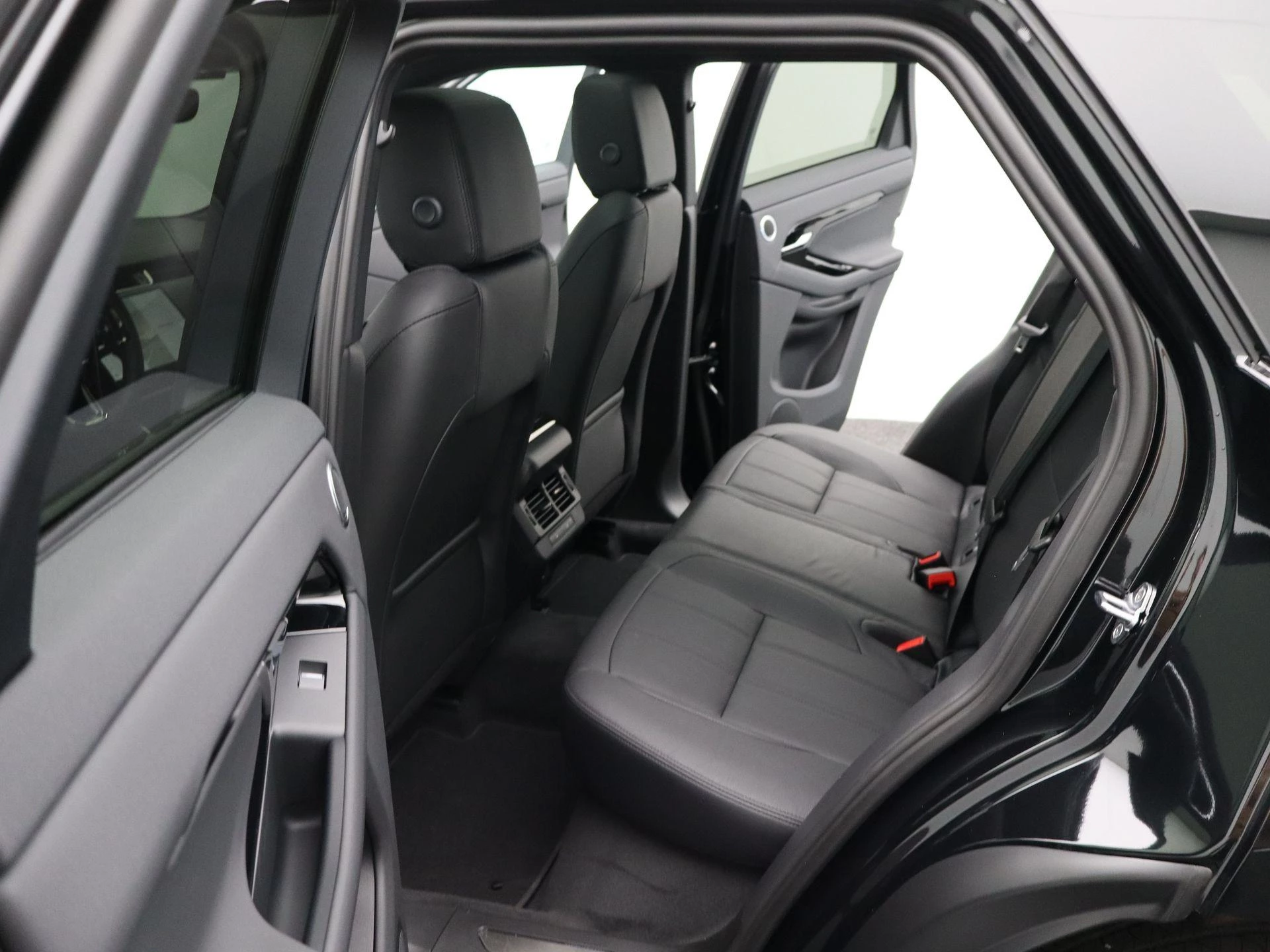 Land Rover-Range Rover Evoque-image-11