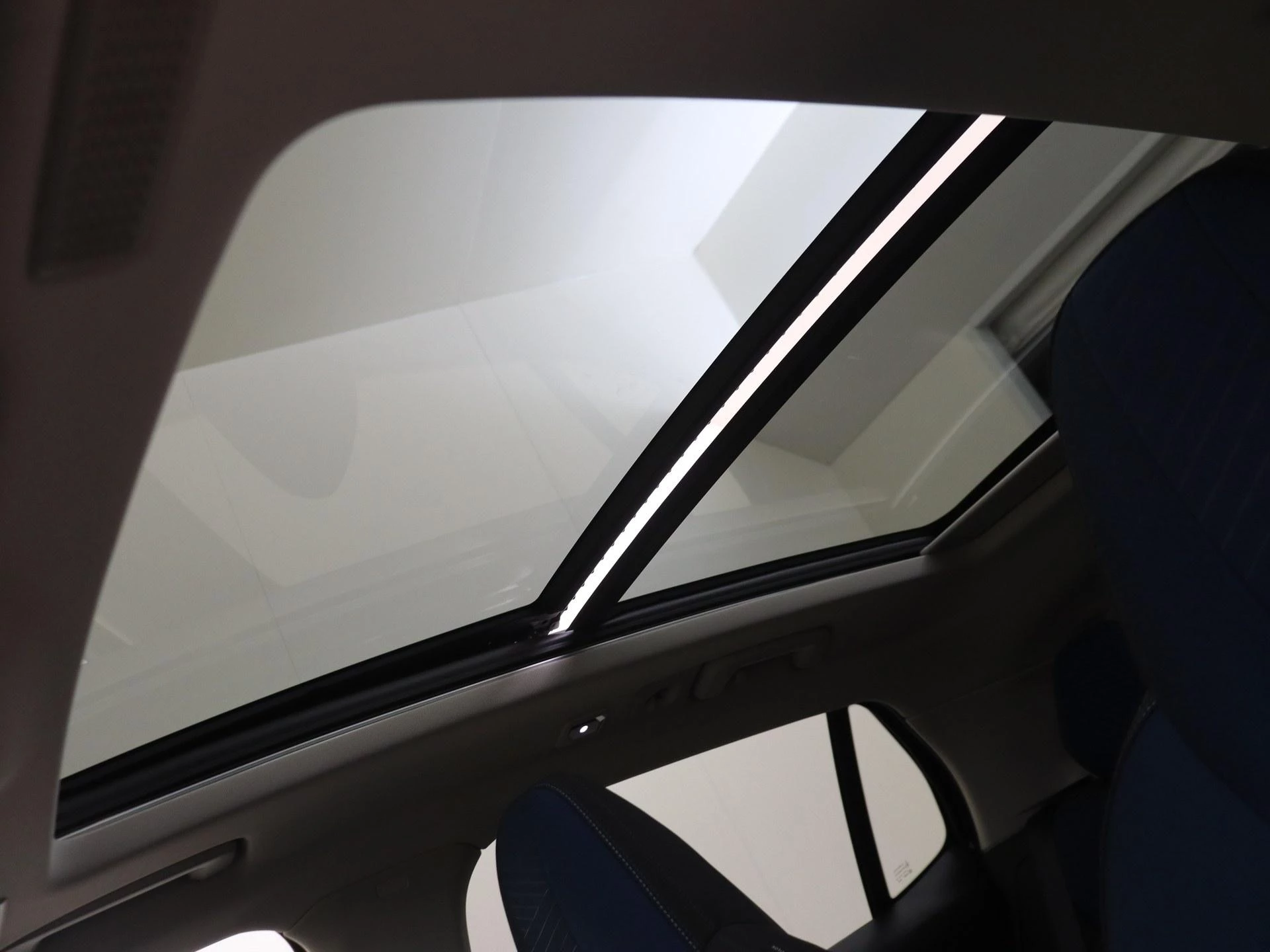 Lynk & Co-01-image-28