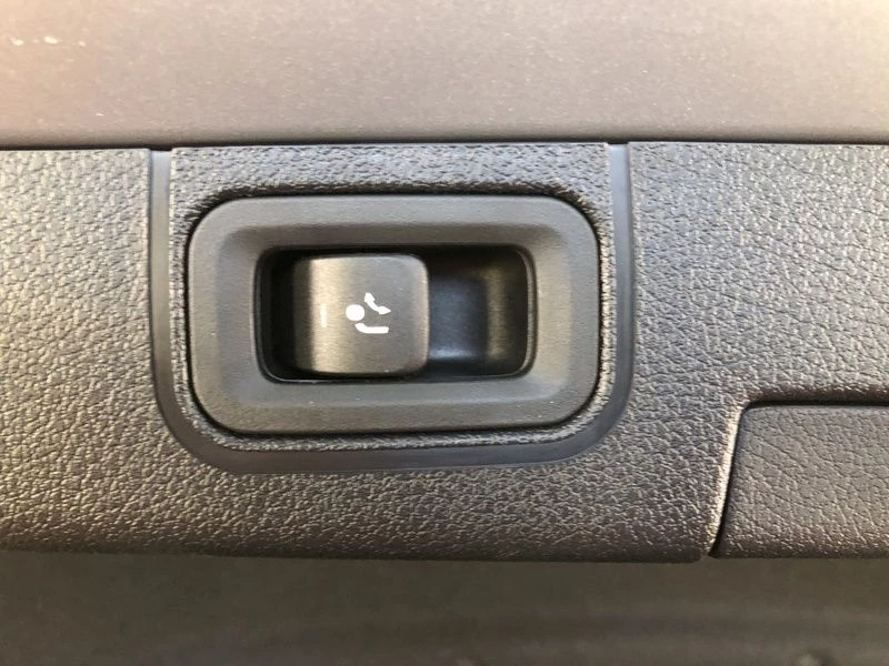 Mercedes-Benz A-Klasse 200 Limo PROGRESSIVE PANO AHK WINTER-PAKET Progressive