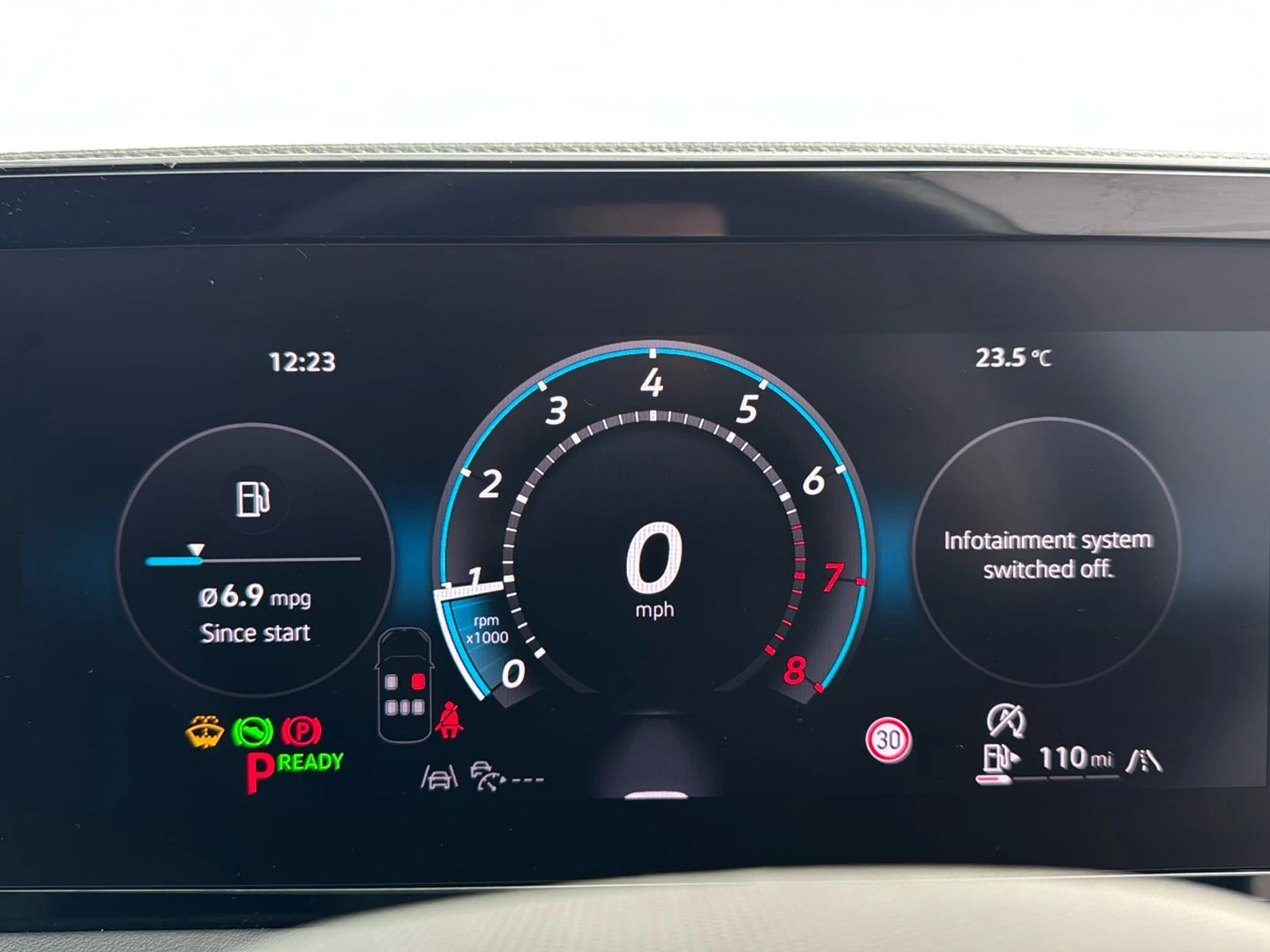 Volkswagen-Tiguan-image-12