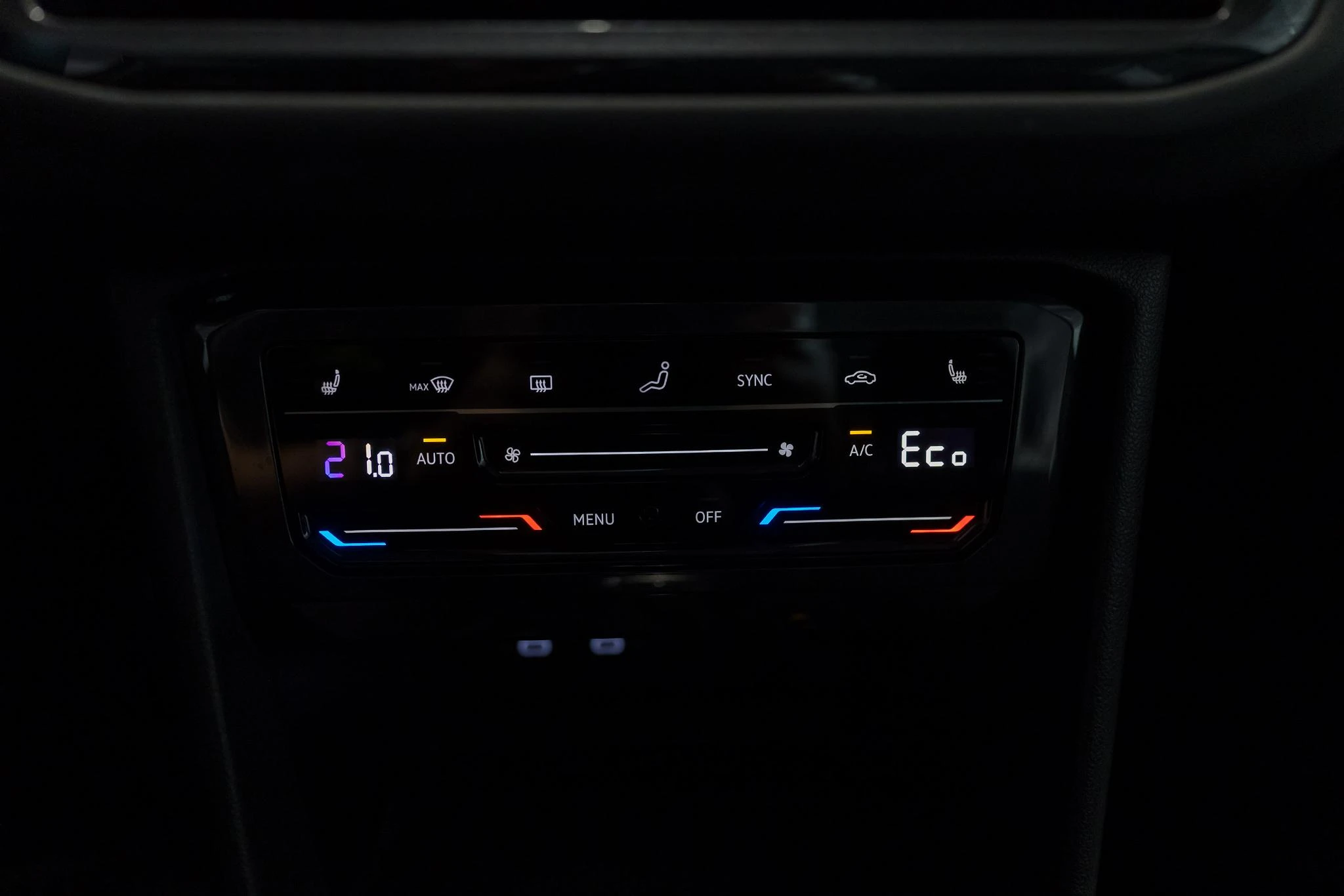 Volkswagen-Tiguan-image-33