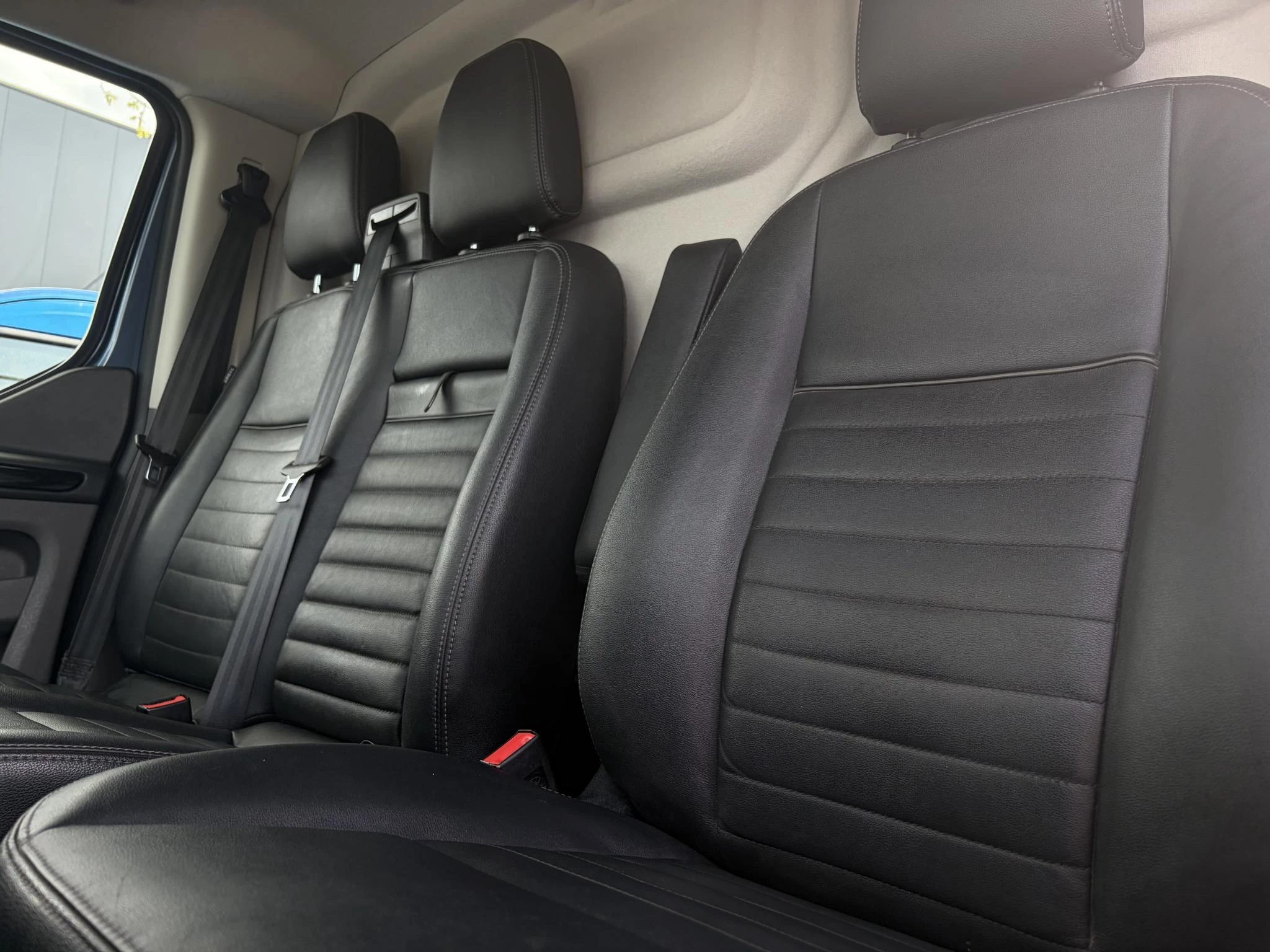 Ford-Transit Custom-image-13