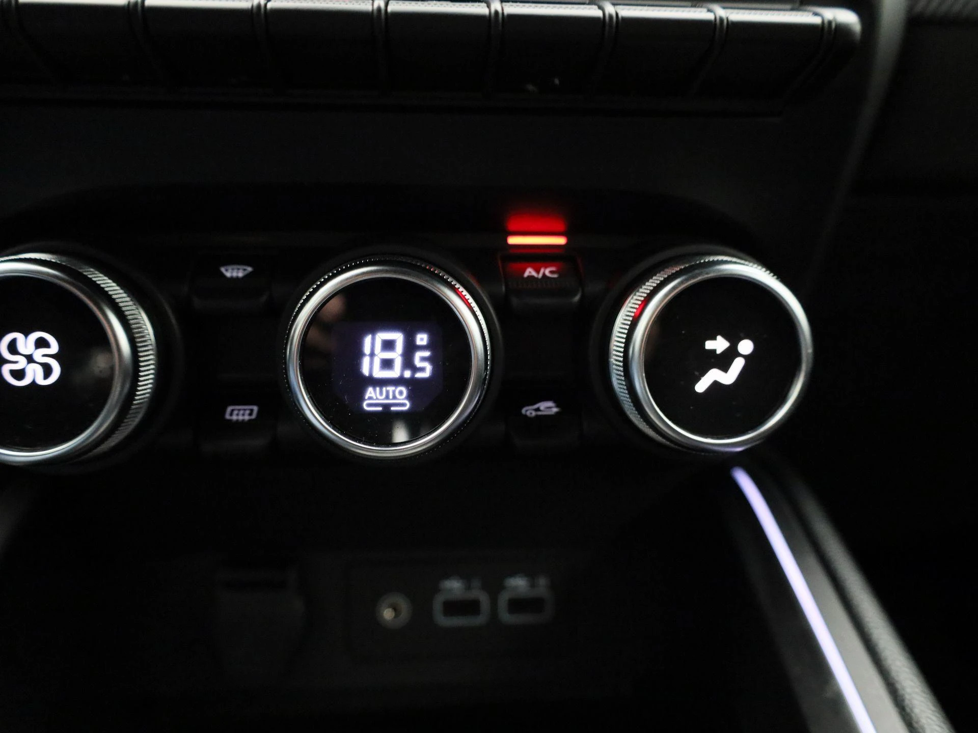 Renault-Clio-image-18