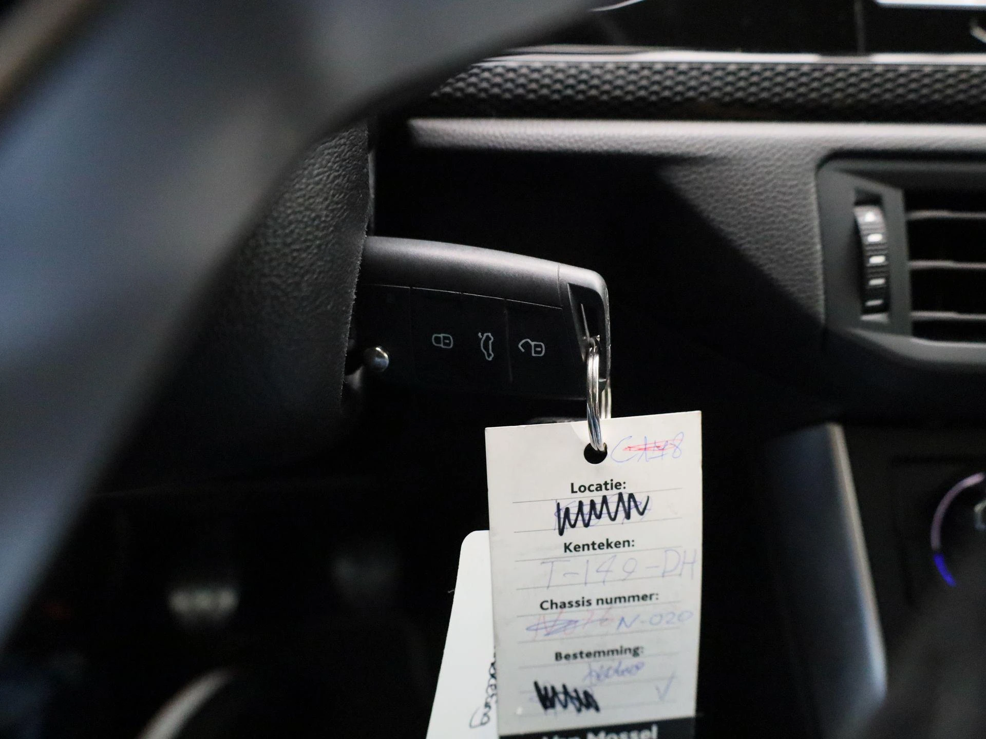 Volkswagen-Taigo-image-19