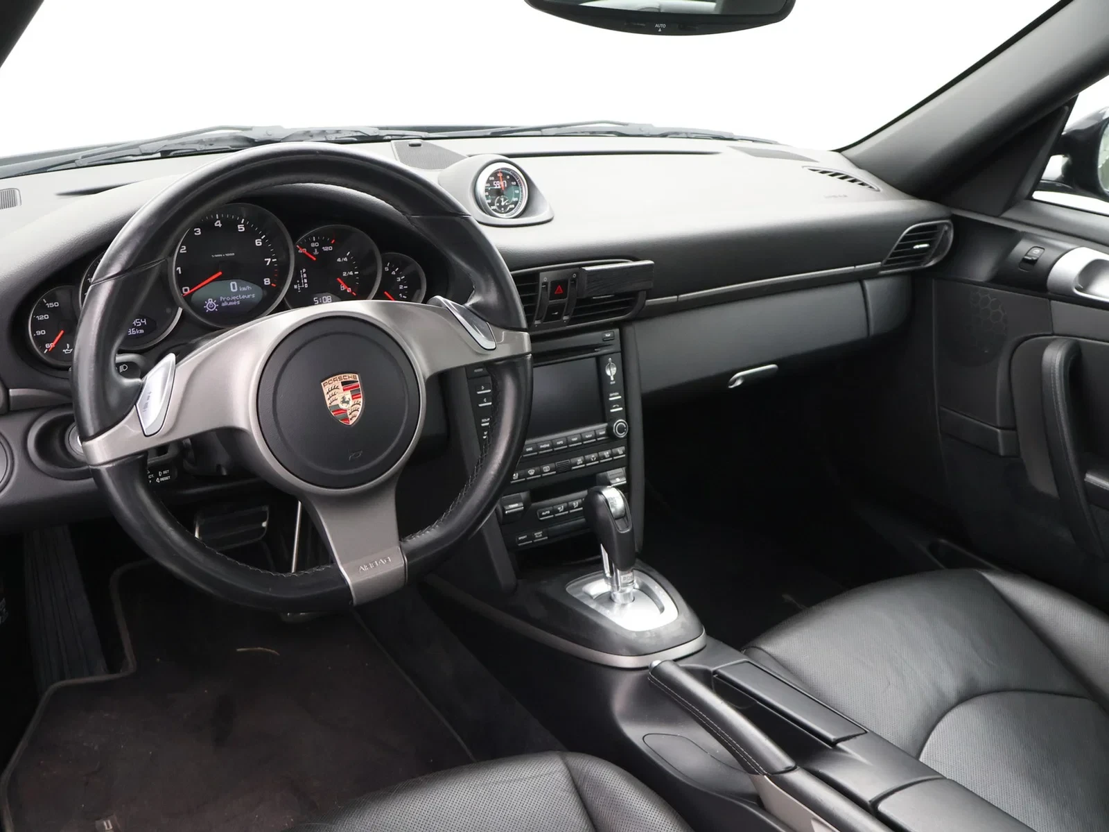 Porsche-911-image-15