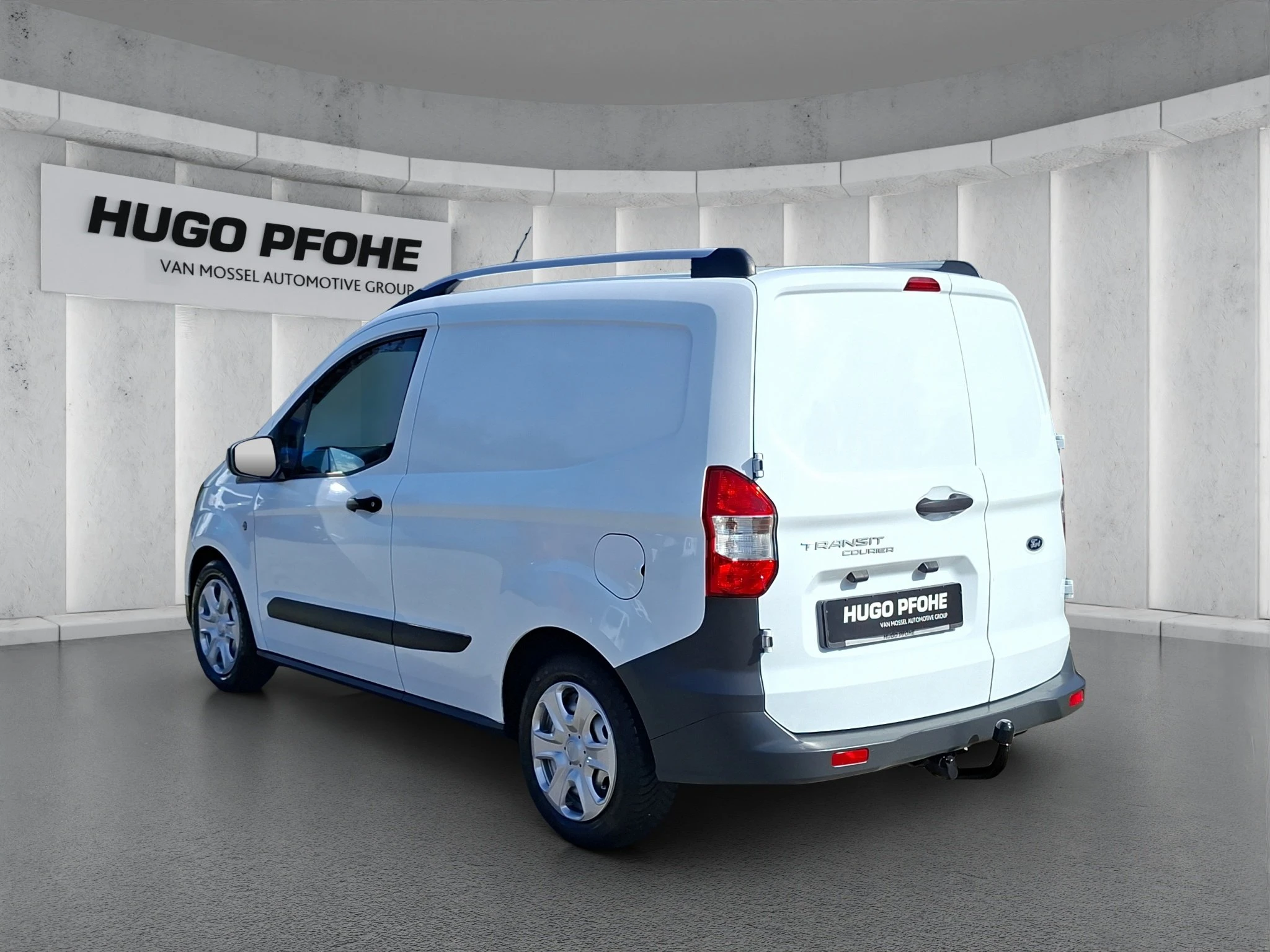 Ford-Transit Courier-image-2