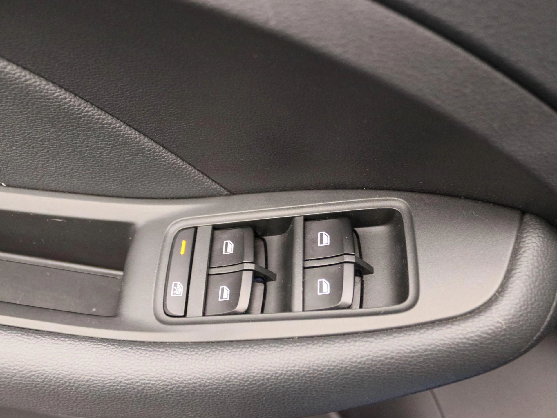 MG-ZS EV-image-23