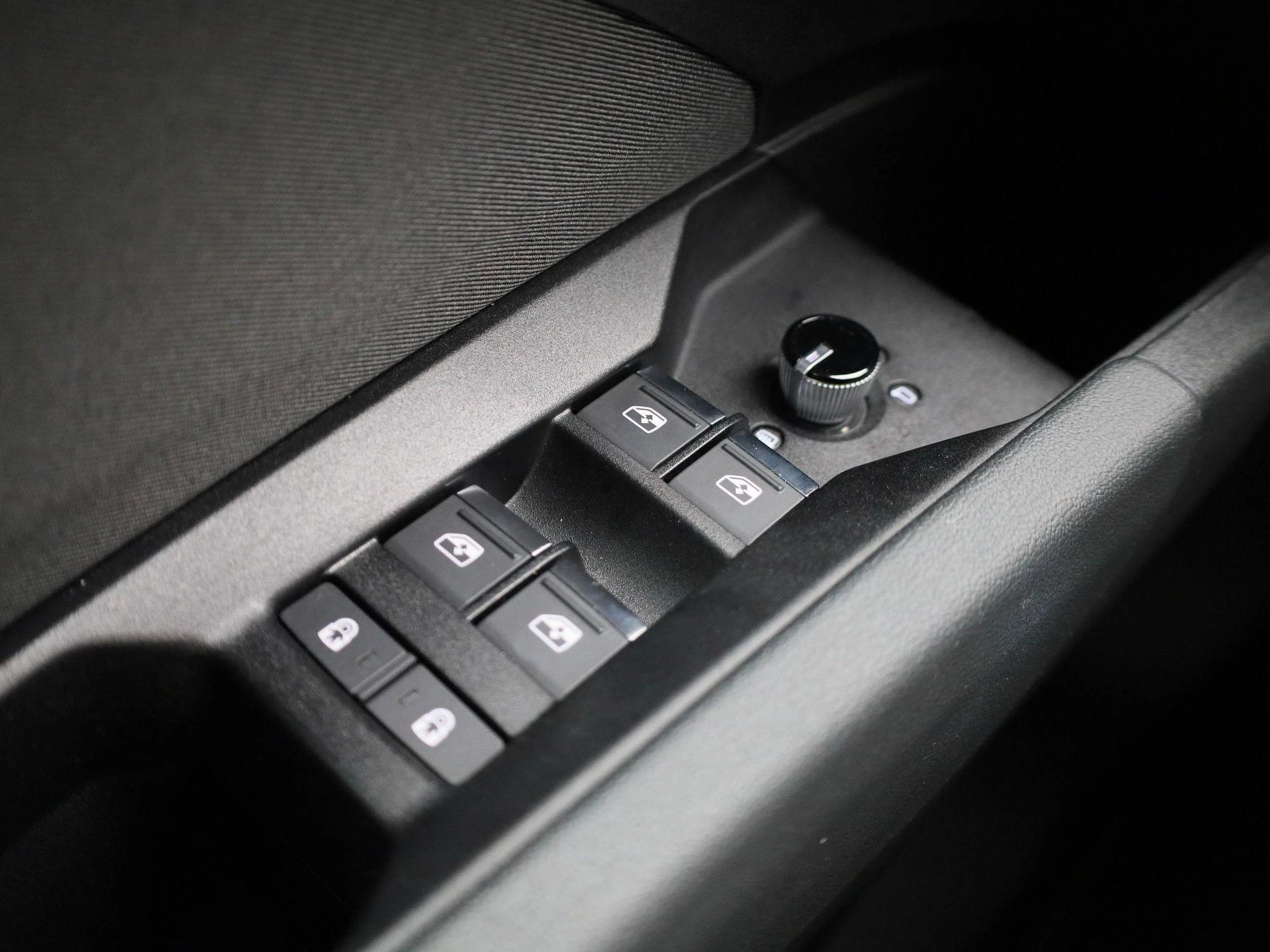 Audi-Q4 e-tron-image-26