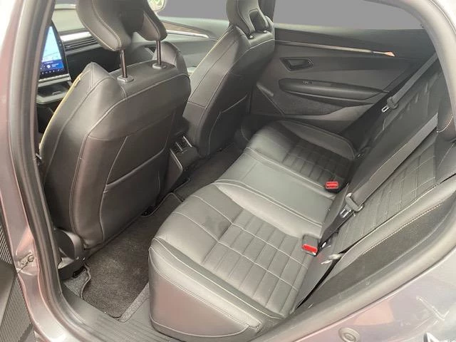 Renault-Megane E-Tech-image-9