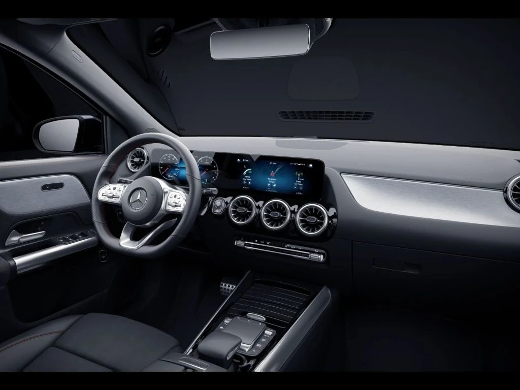 Mercedes-Benz-GLA 250-image-12