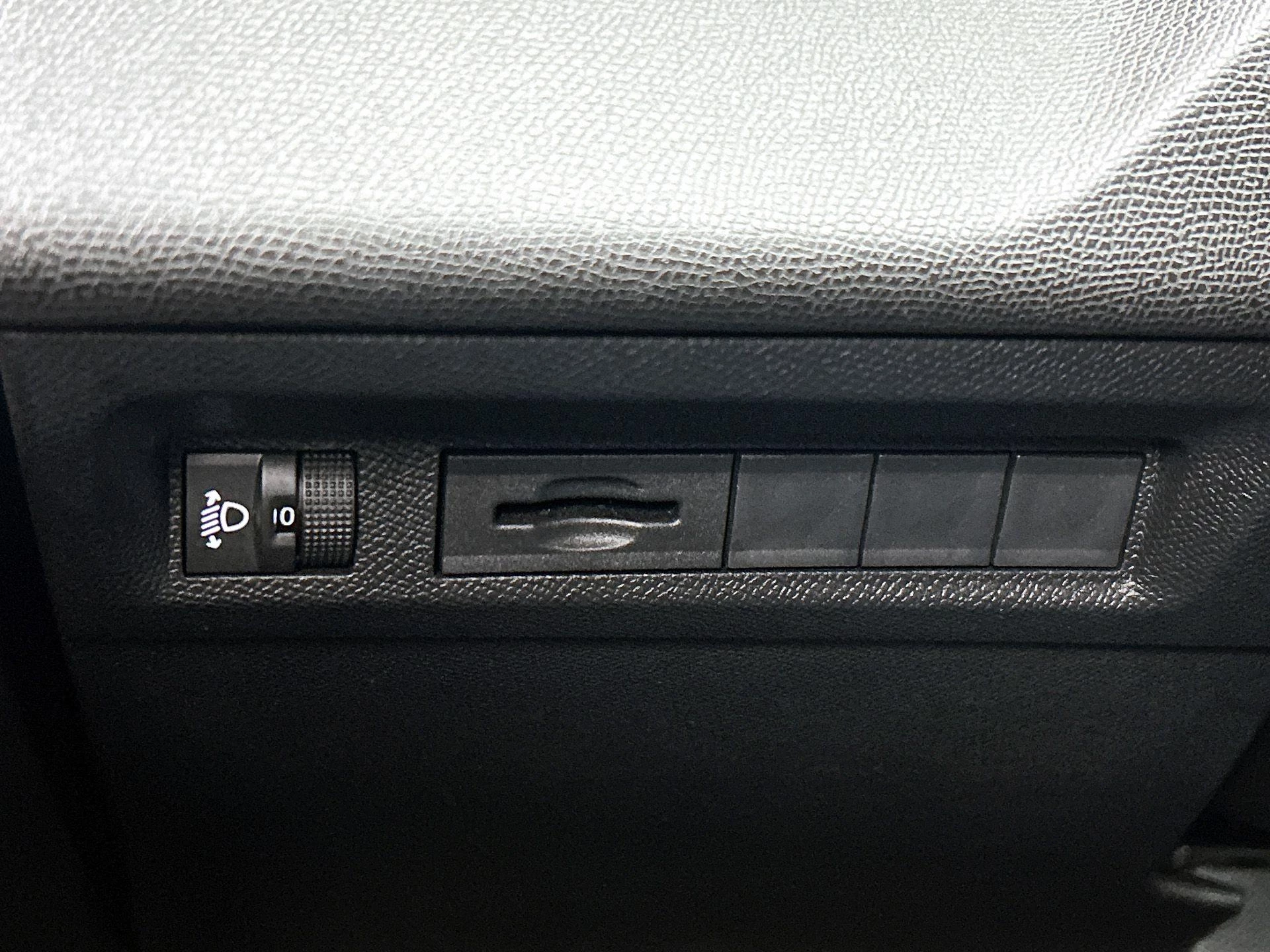 Peugeot-308-image-15