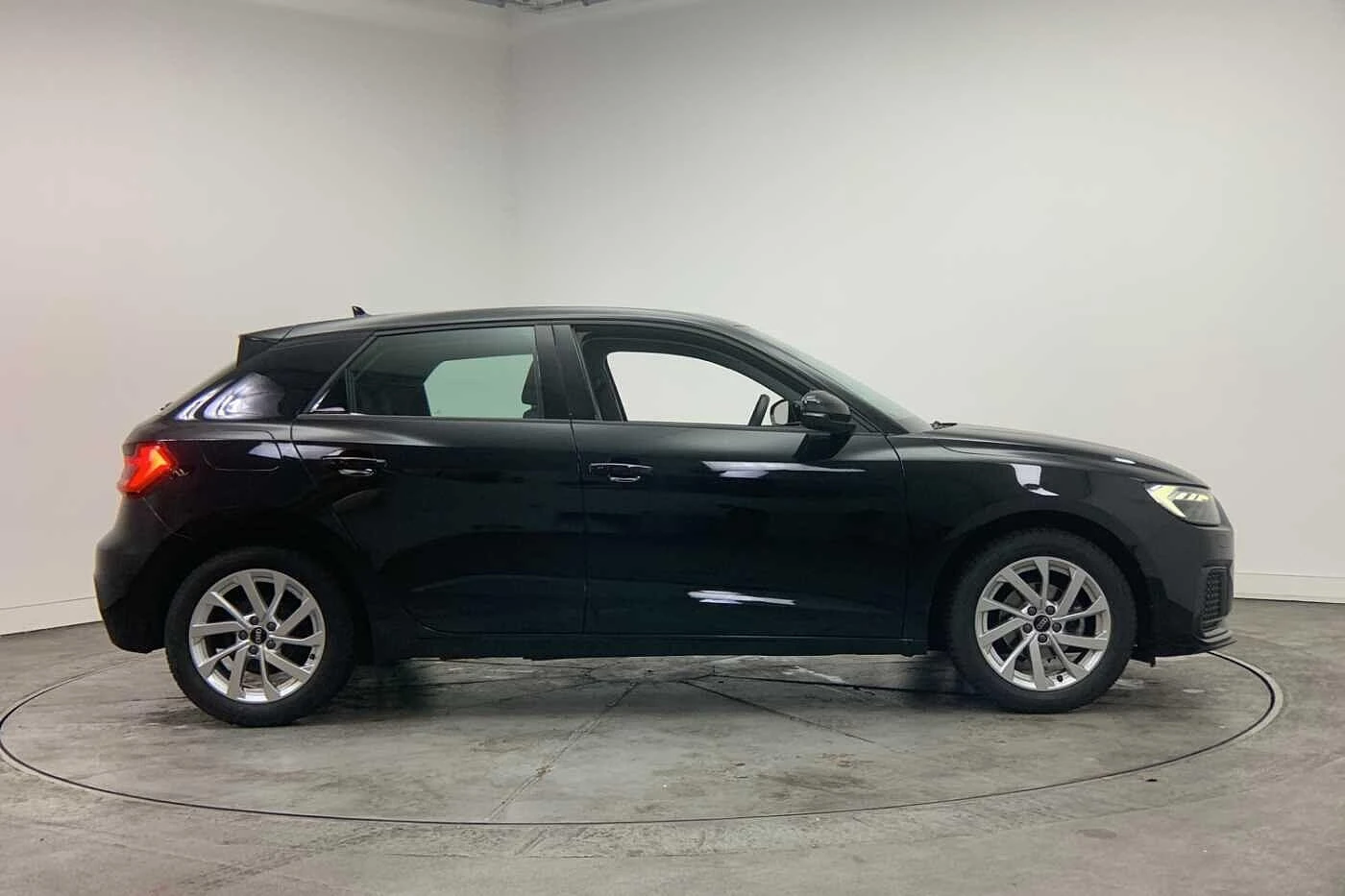 Audi-A1 Sportback-image-3