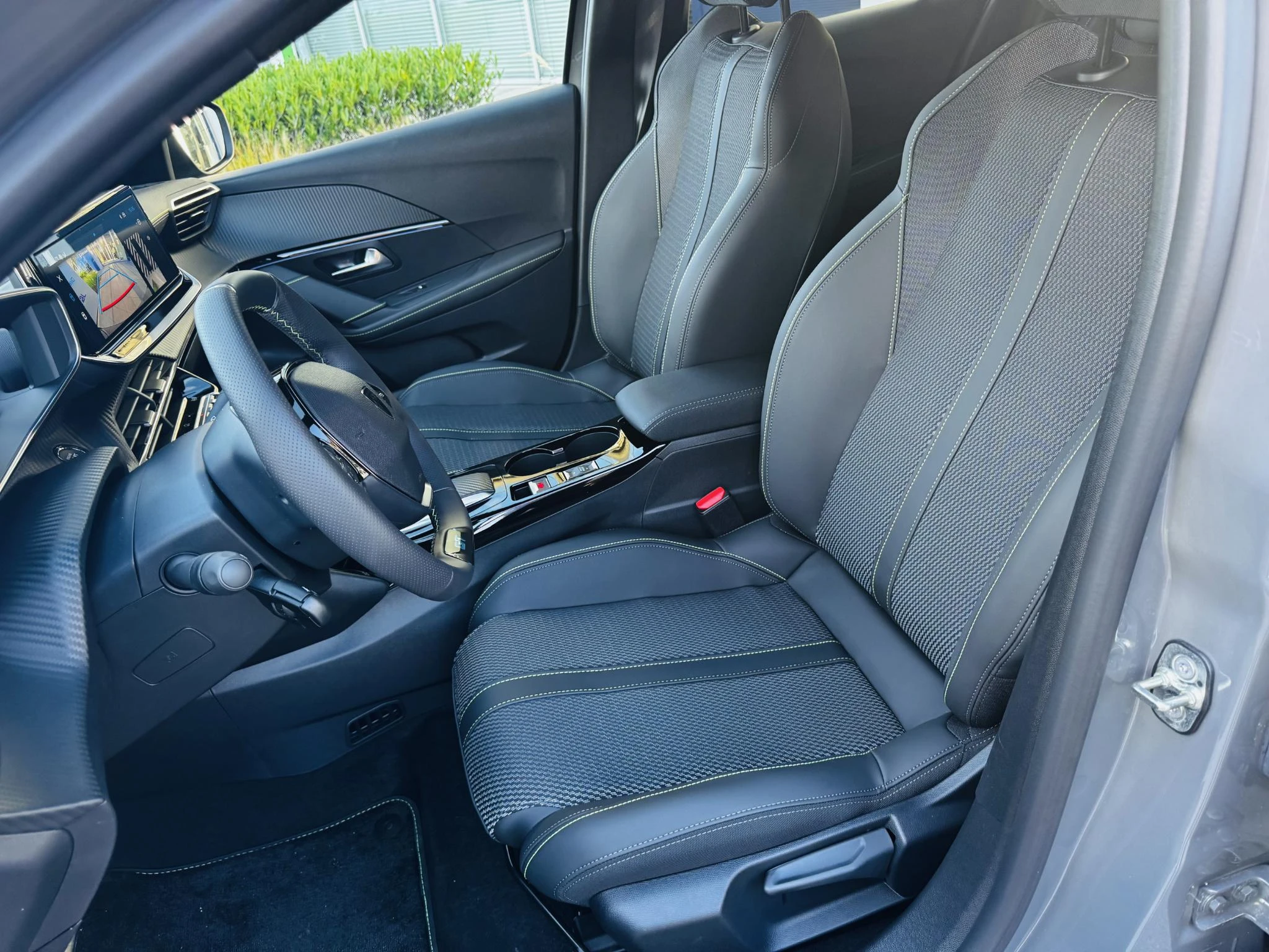 Peugeot-208-image-11