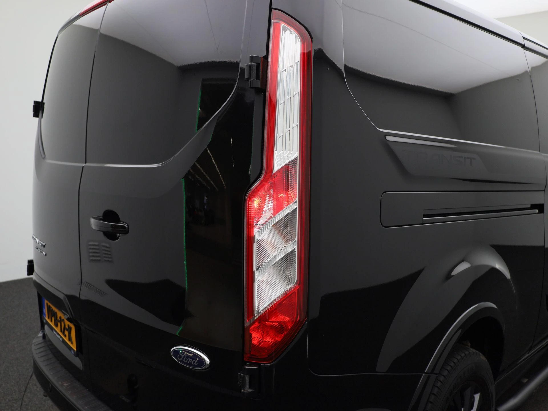 Ford-Transit Custom-image-33
