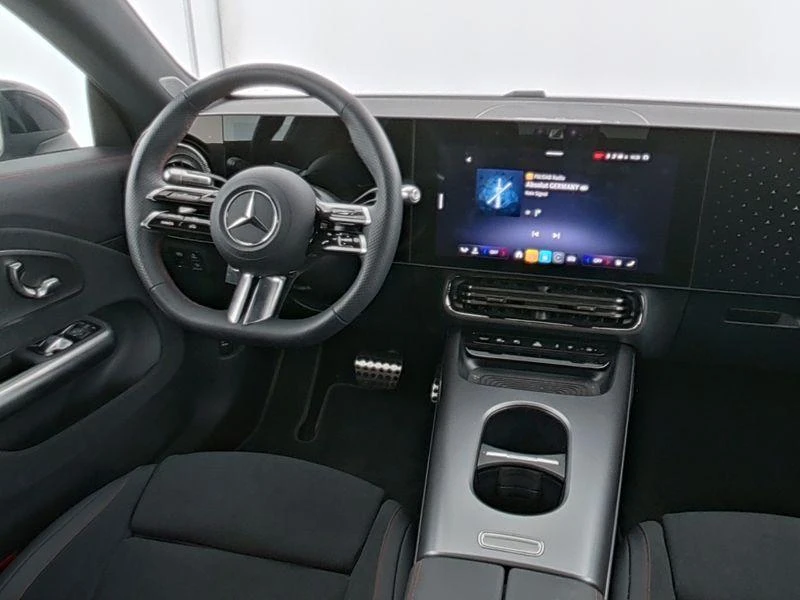 Mercedes-Benz CLA 250+ AMG Line