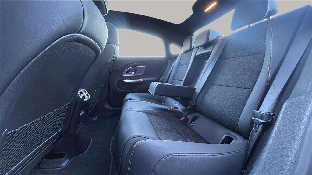 Mercedes-Benz-CLA-image-23