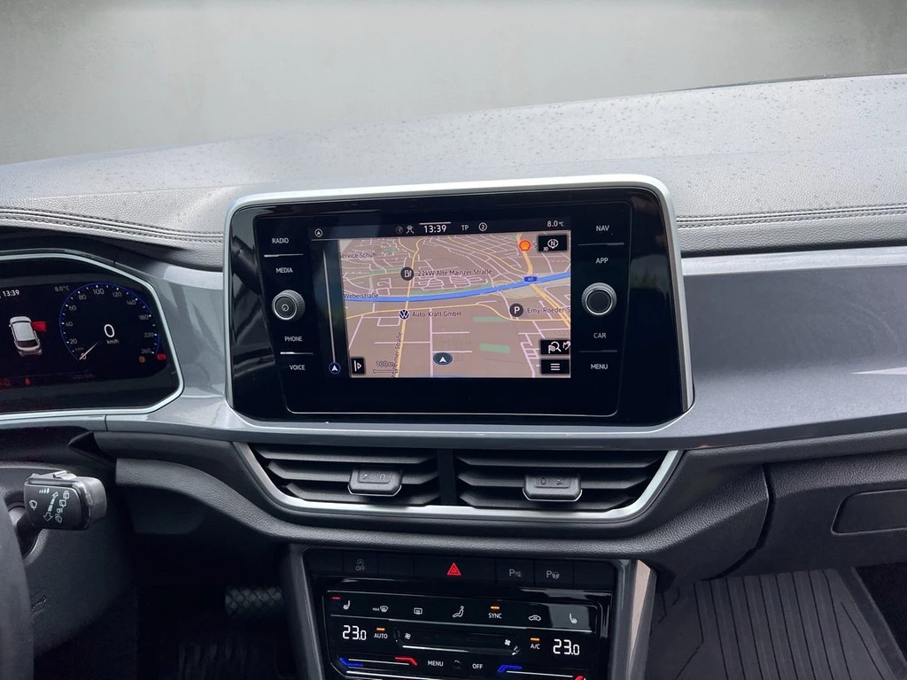 Volkswagen T-Roc 1.5 TSI DSG Style *Kamera*Pano*ACC*