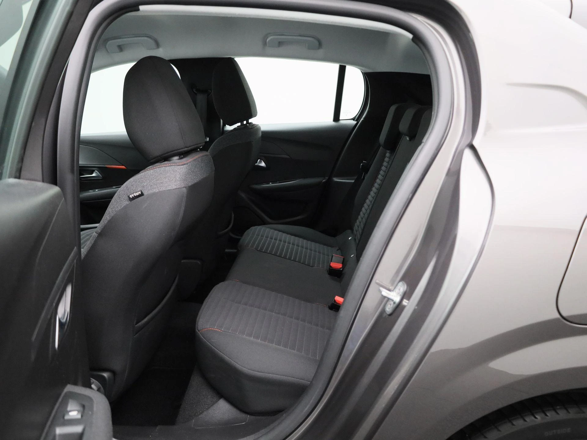 Peugeot-208-image-9