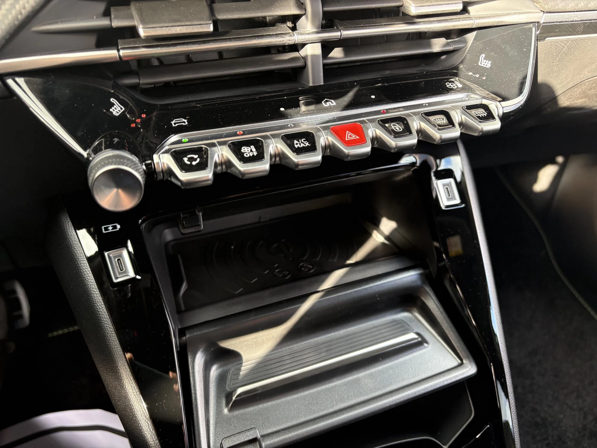 Peugeot-e-2008-image-17