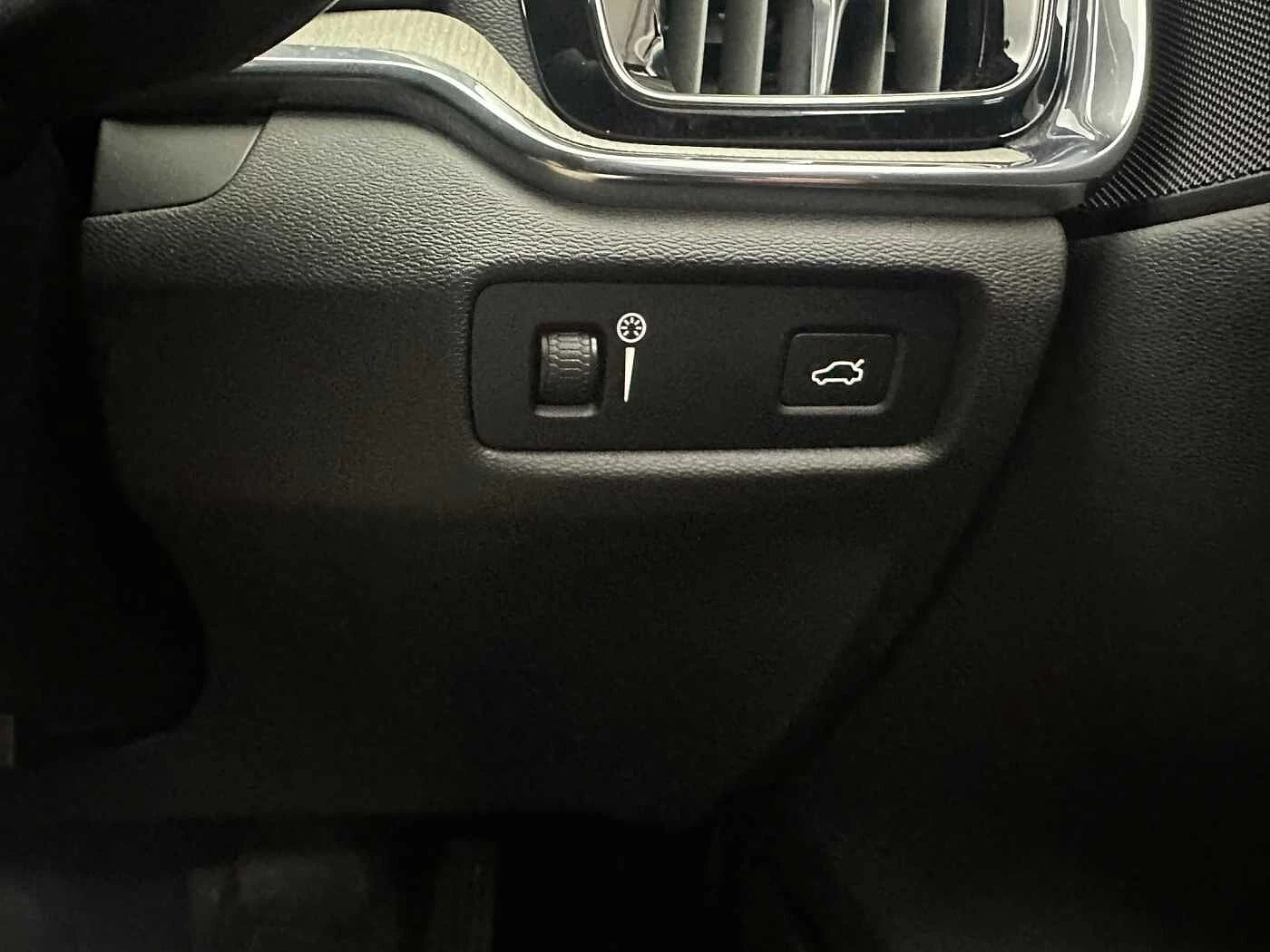 Volvo-V60-image-24