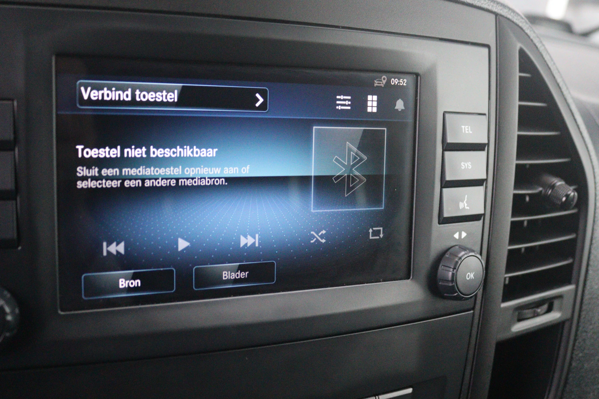 Mercedes-Benz-Vito-image-8