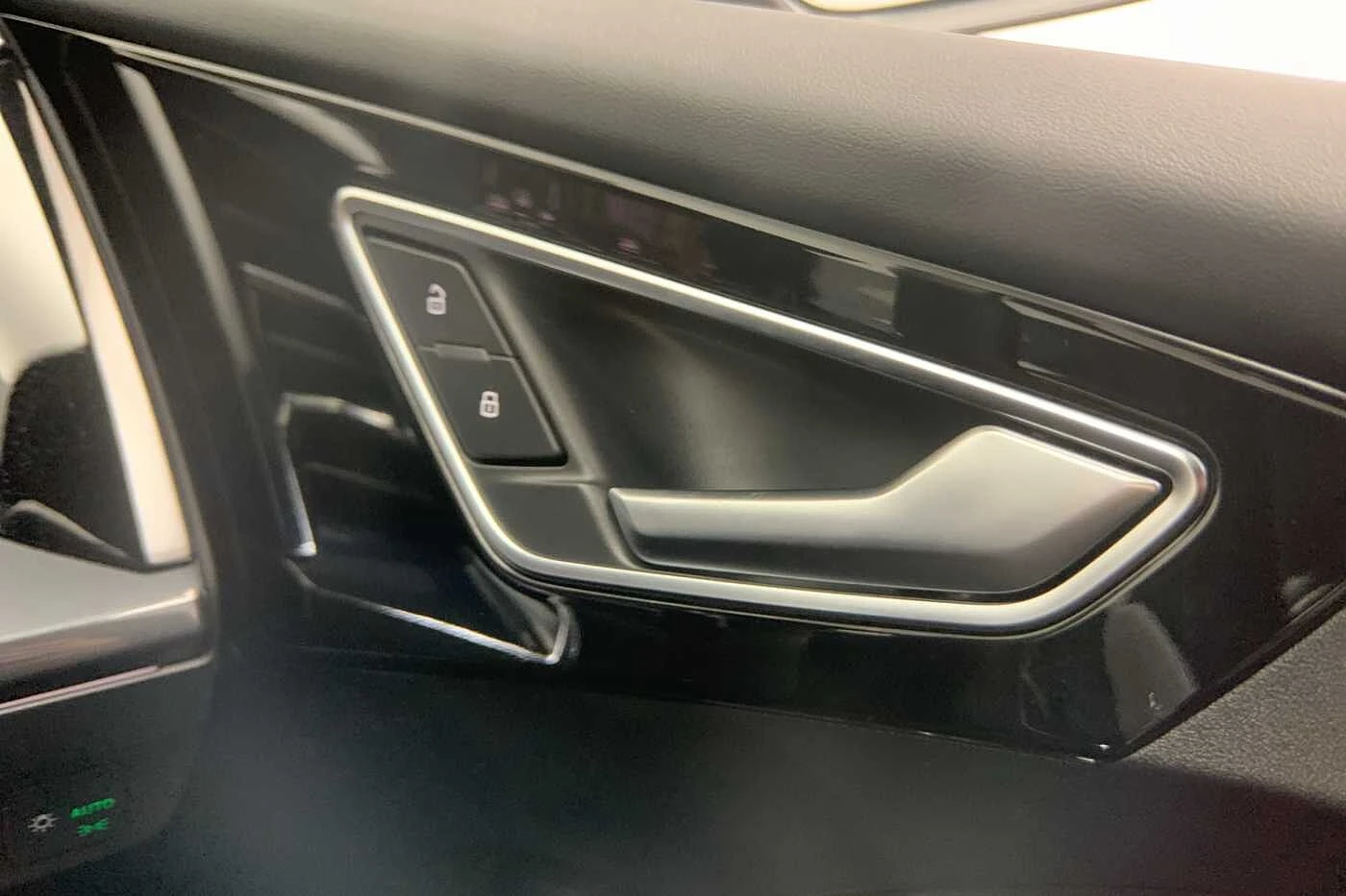 Audi-Q4 e-tron-image-21