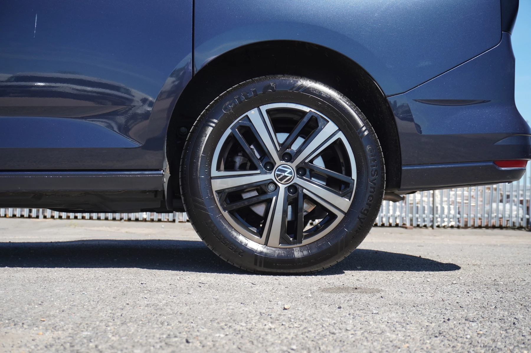 Volkswagen-Caddy-image-35