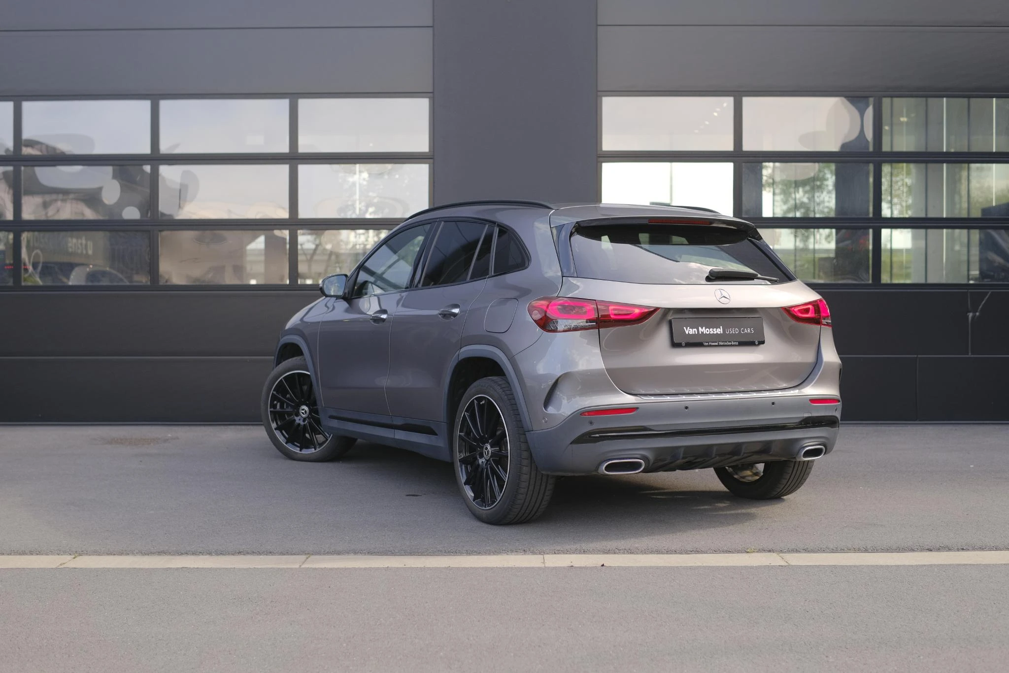 Mercedes-Benz-GLA-image-5