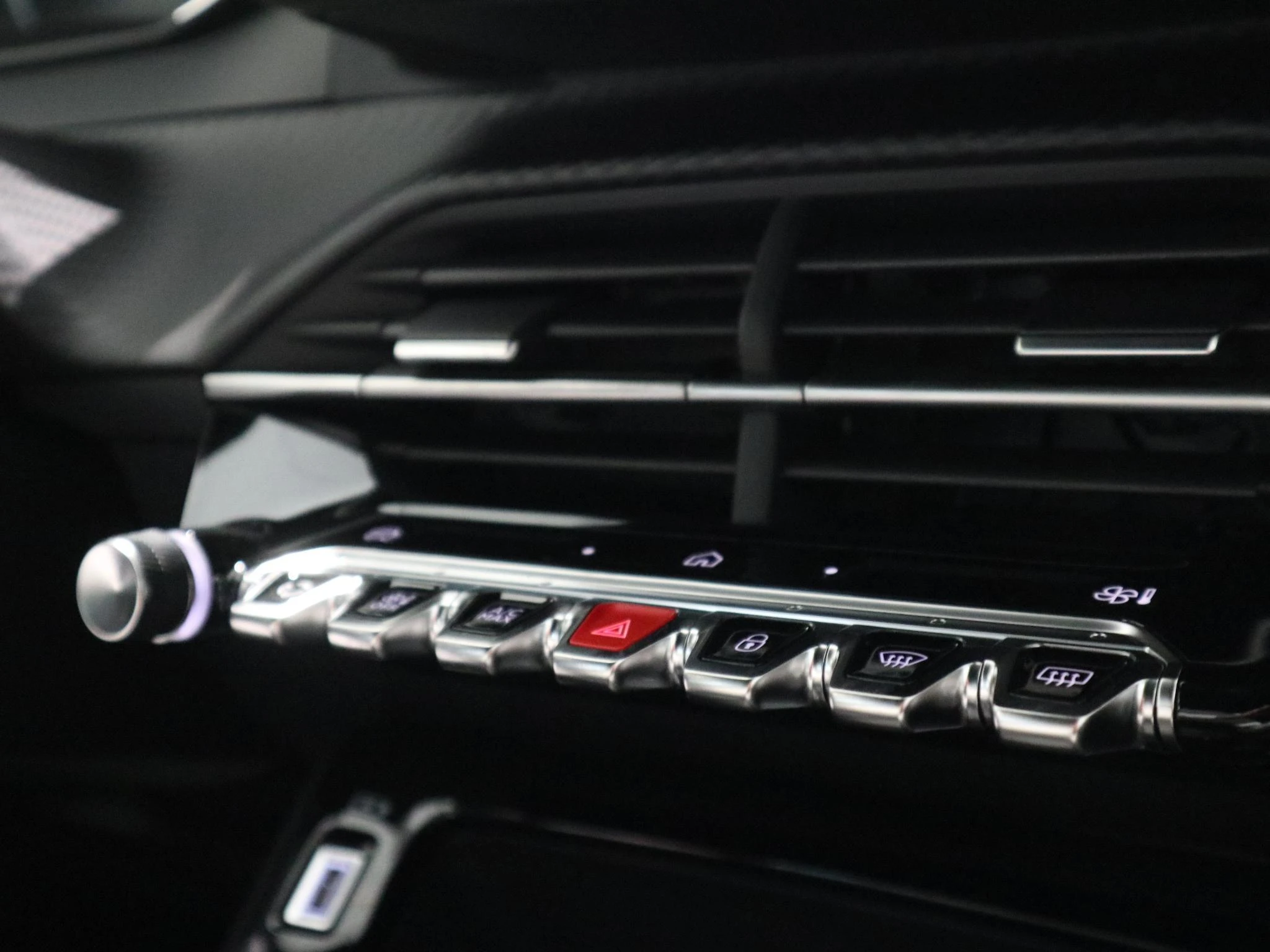 Peugeot-2008-image-12