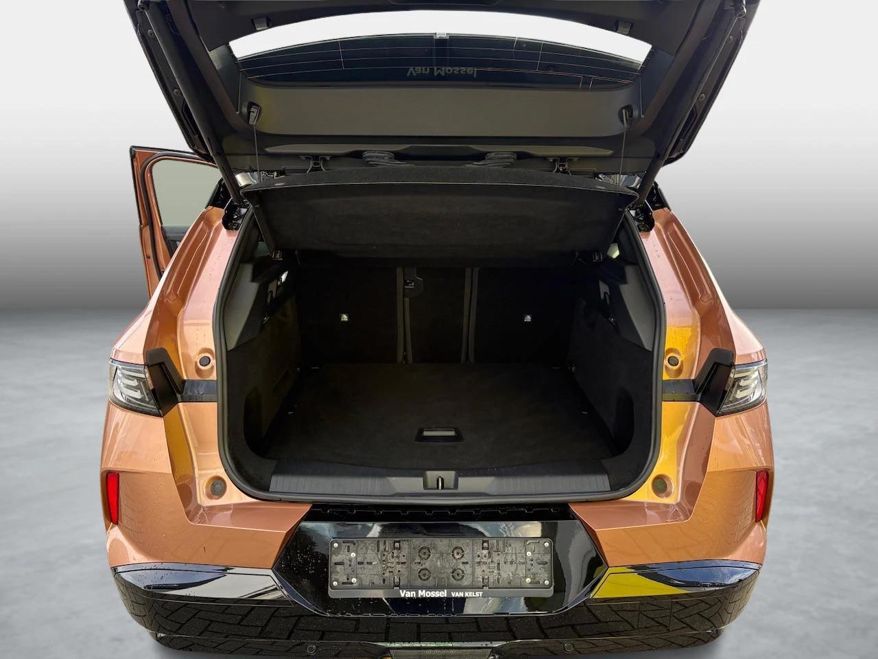 Opel-Grandland-image-12